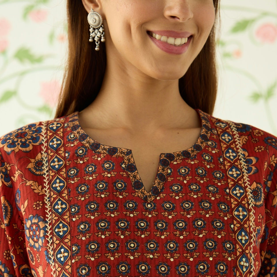 925 Silver Floral Circular Stud, Floral Jali Link and Ball Drops Statement Dangler