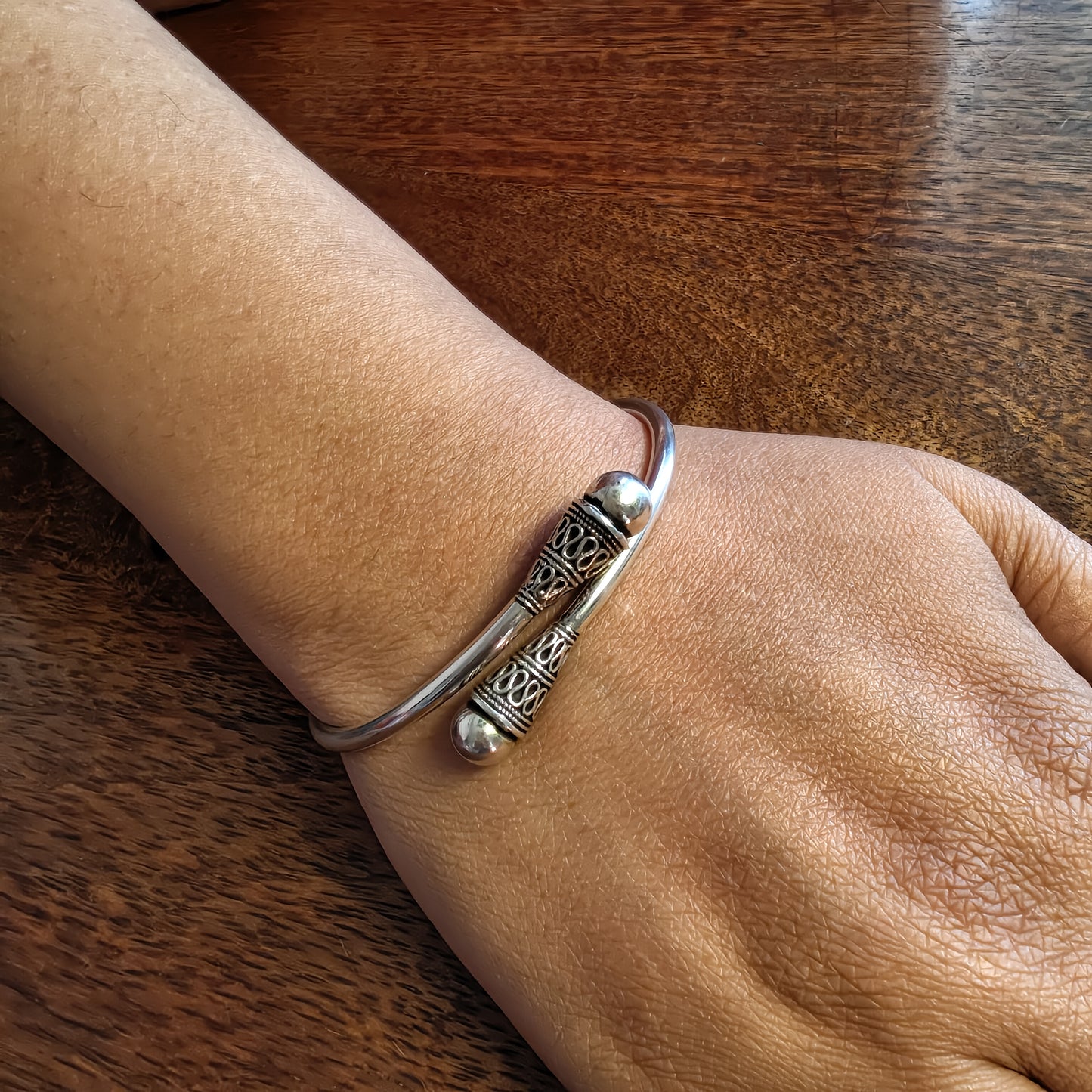 Dainty Light Weight Openable Kada