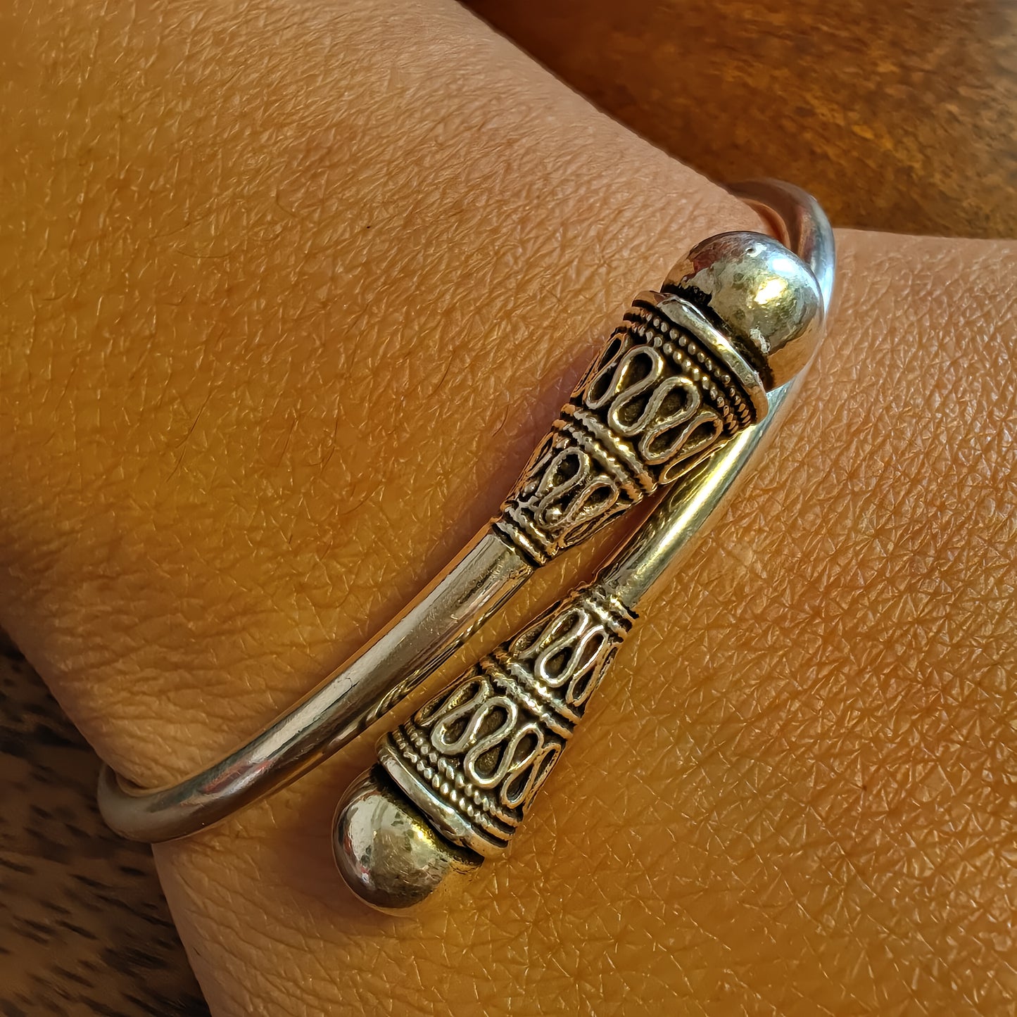 Dainty Light Weight Openable Kada