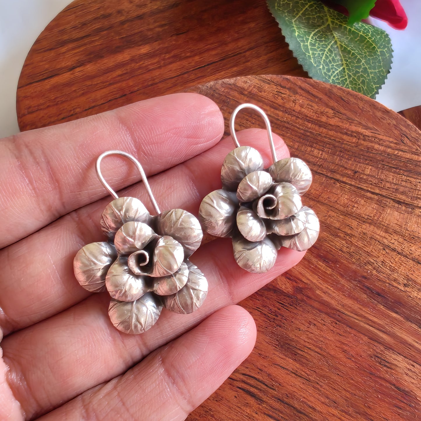 Statement 3D Floral Rose Veins Earring With Hooks