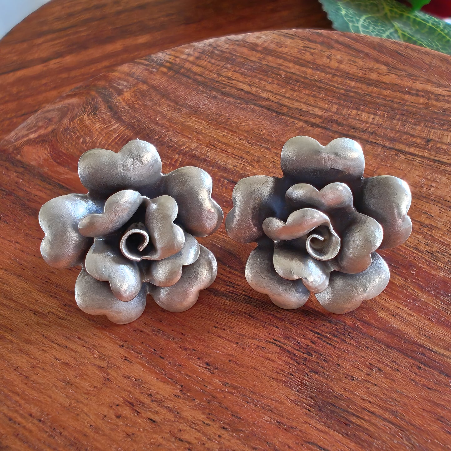 Statement Floral 3D Wavy Rose Earring With Post Stud