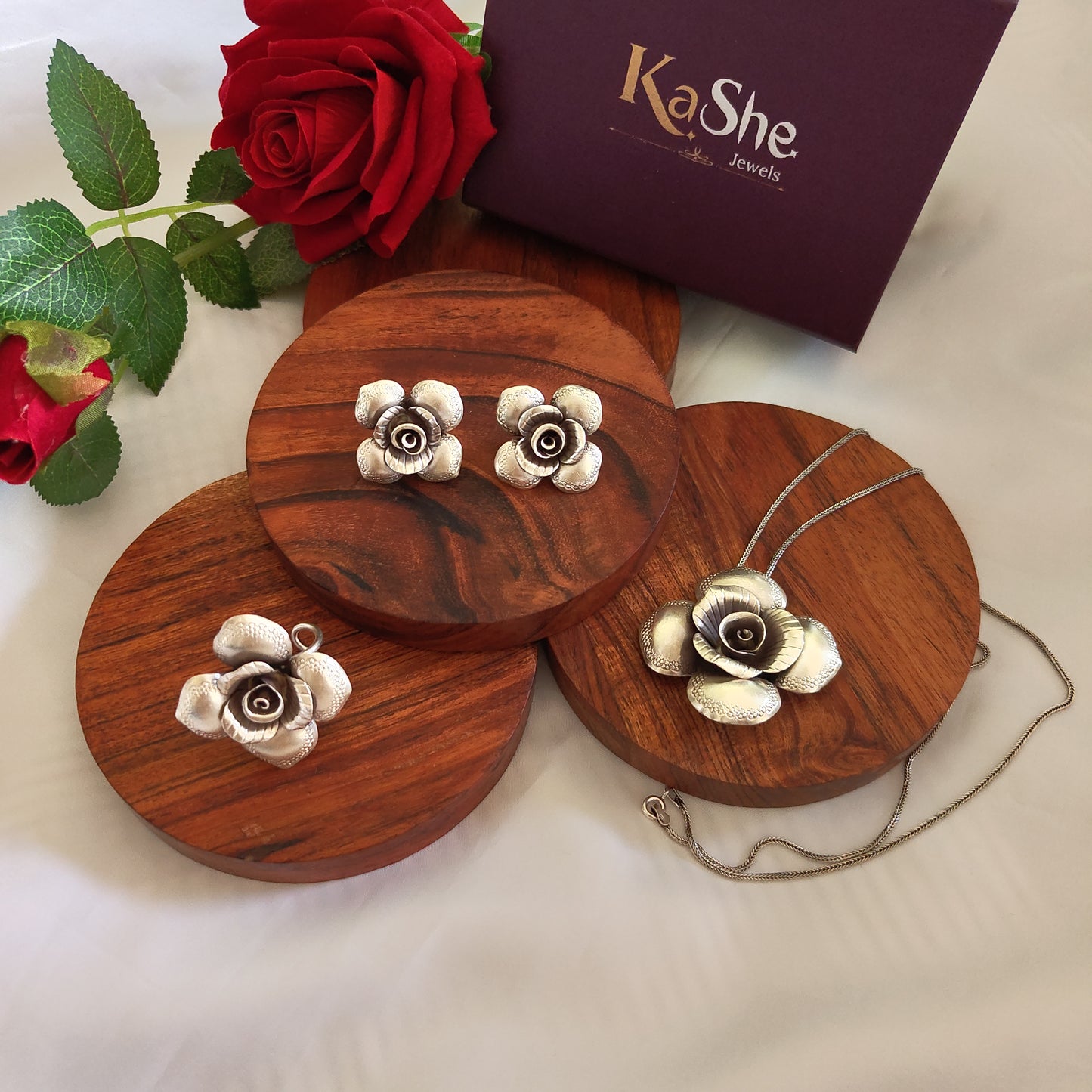 Statement 3D Four Petal Rose Floral Ring with Texture