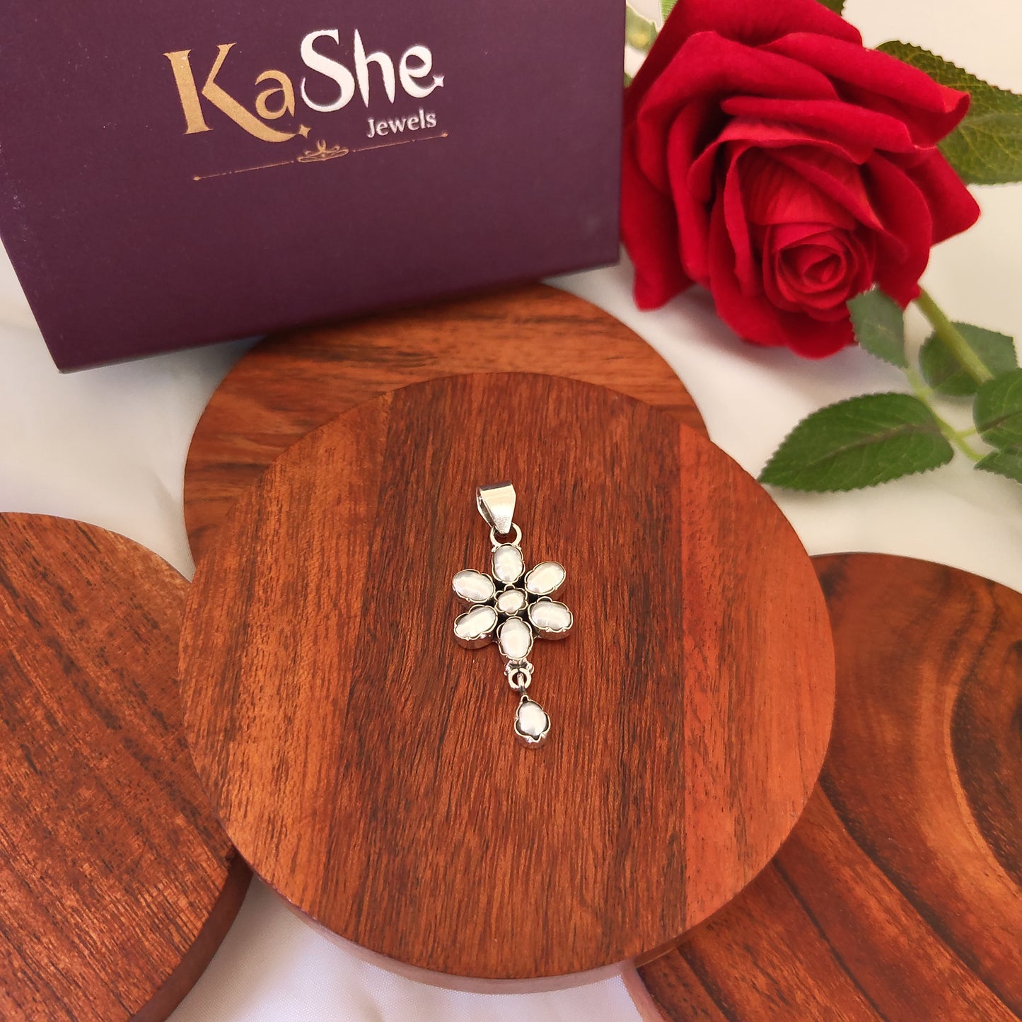 Classic Silver Cut Pearl Floral Pendant With Drop