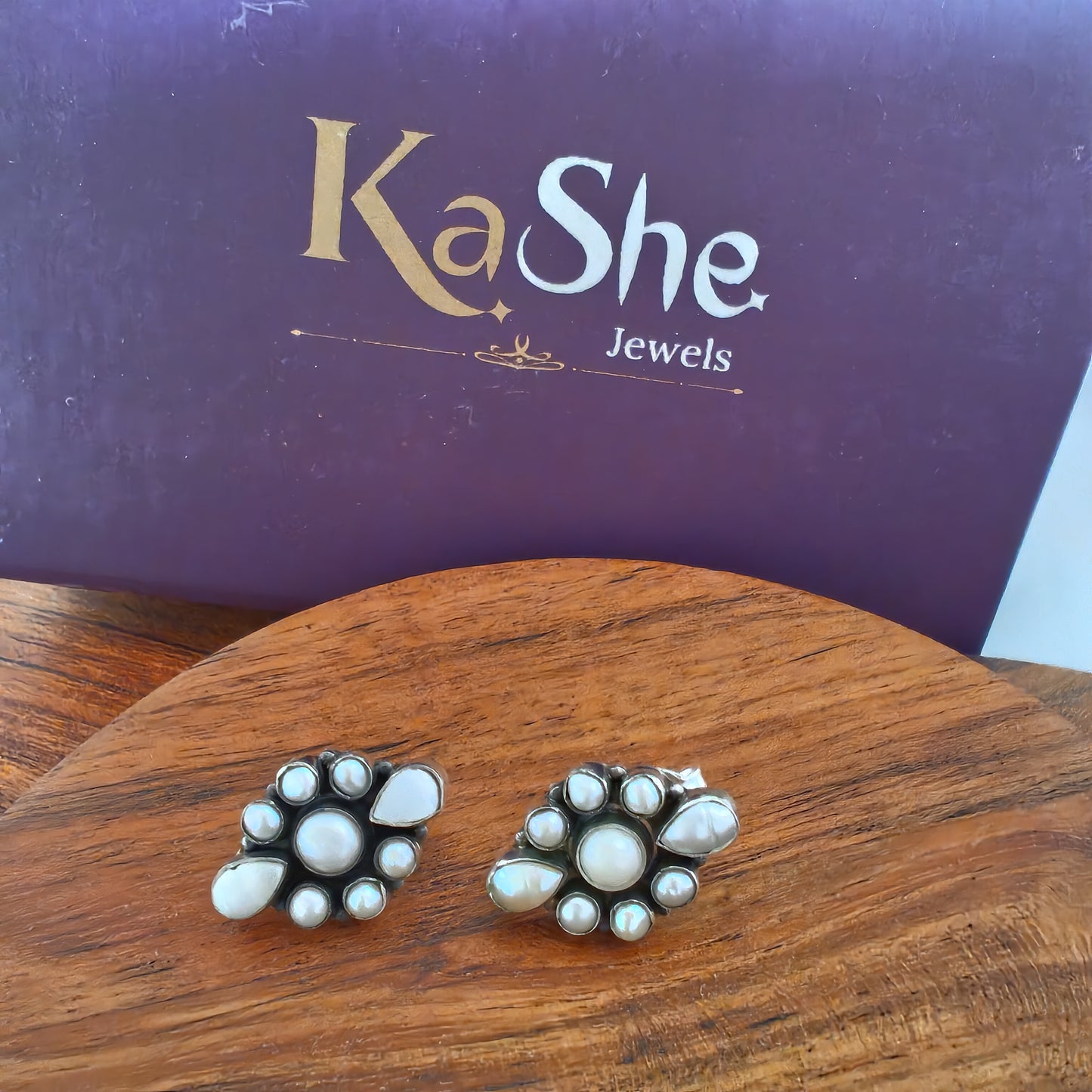 Cut Pearl Leaf Earring with Post and Screw