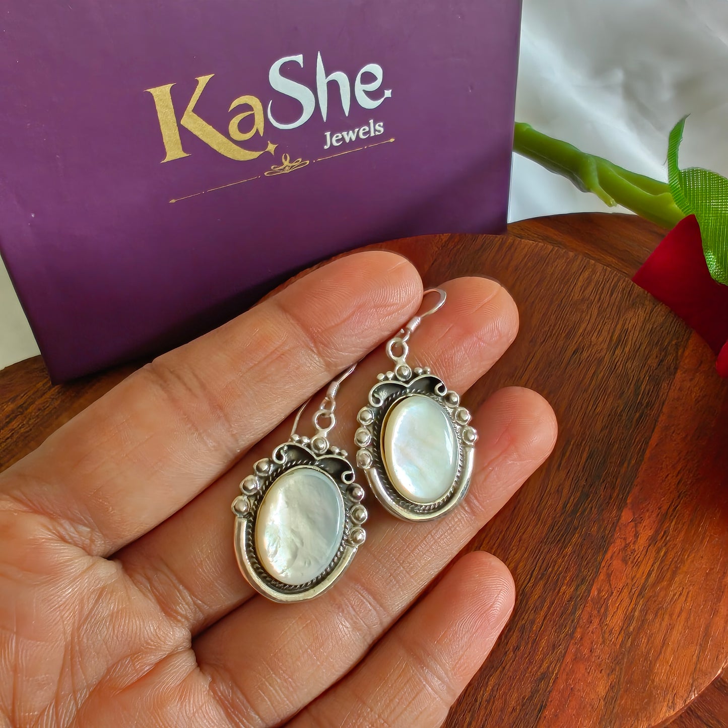Mother Of Pearl Vintage Oval Dangler