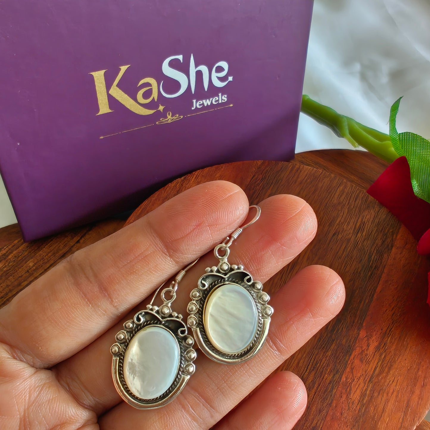 Mother Of Pearl Vintage Oval Dangler