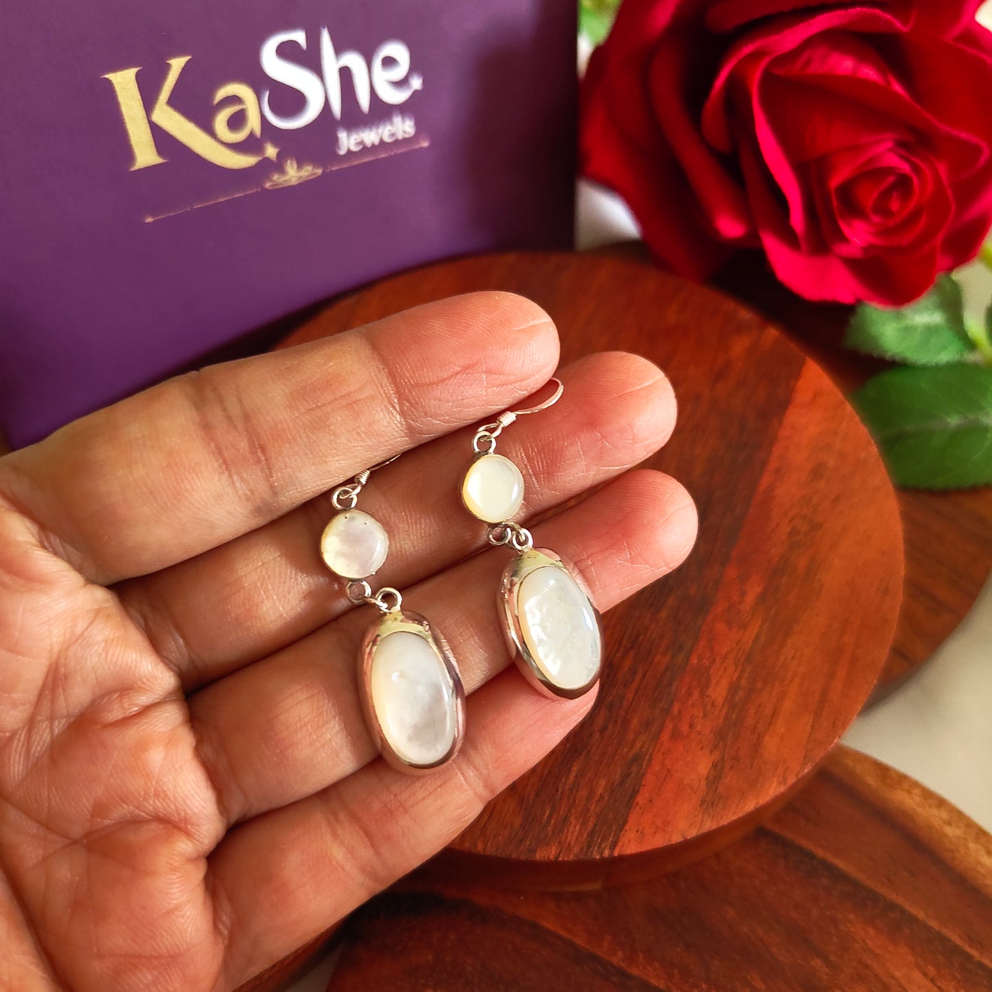 Mother Of Pearl Circle and Oval Dangler