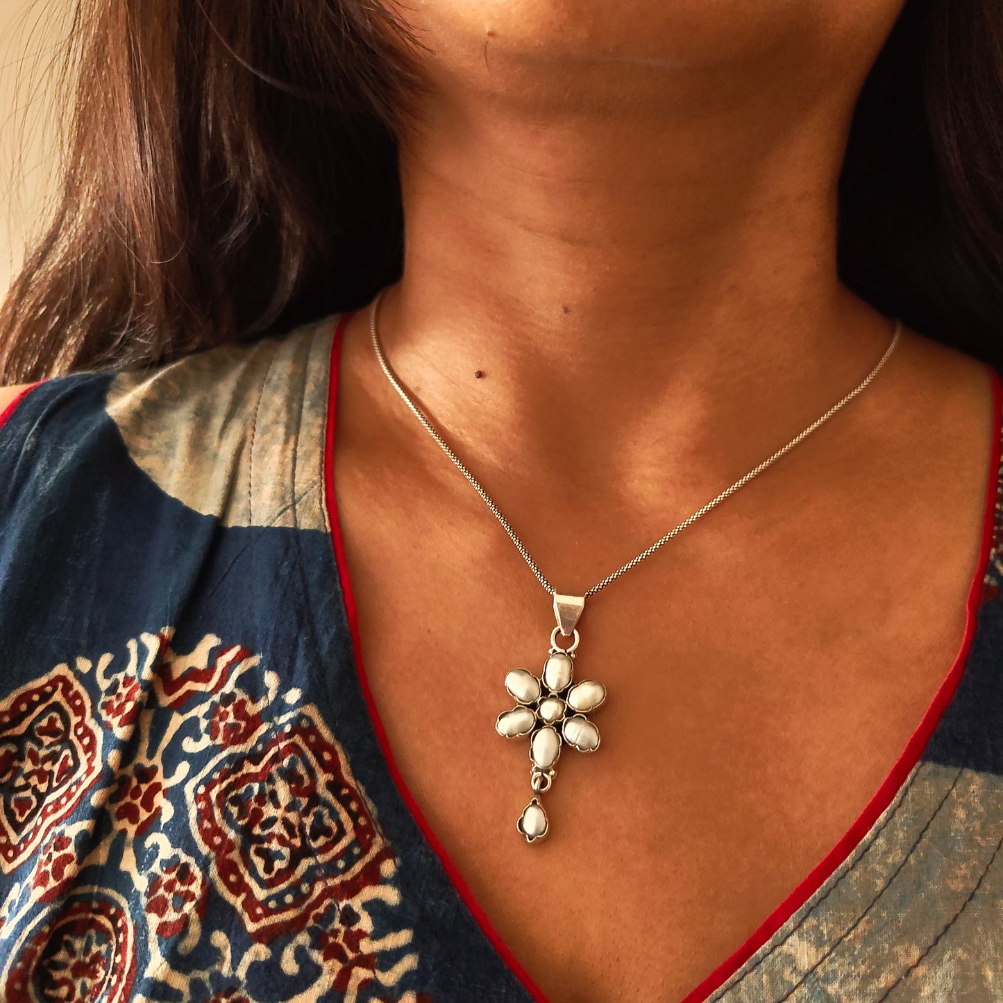 Classic Silver Cut Pearl Floral Pendant With Drop