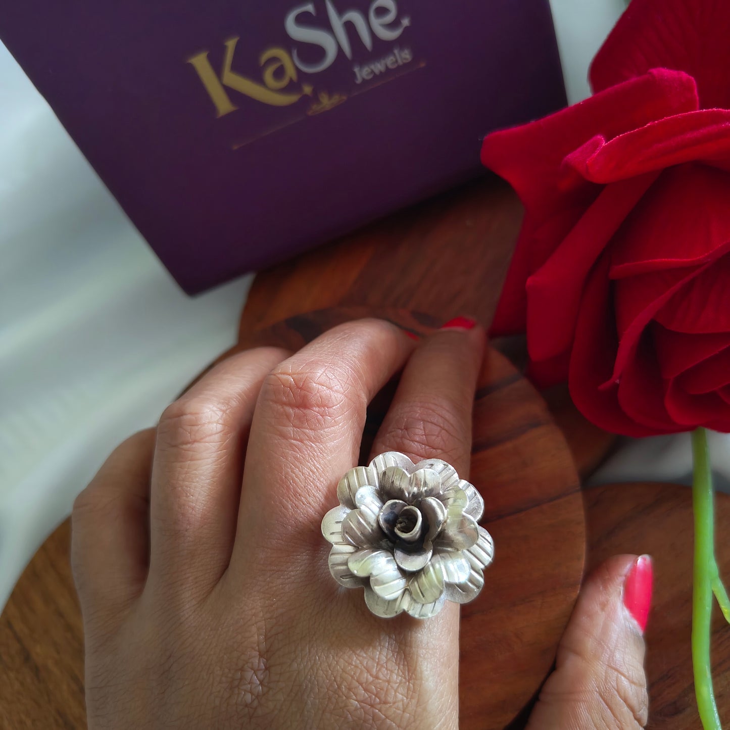 Statement 3D Heart Petal Flower Ring With Stripes