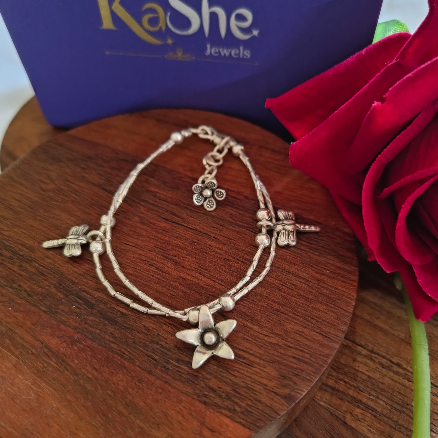 Exquisite Floral Loose Bracelet With Flower And Dragonfly Charms