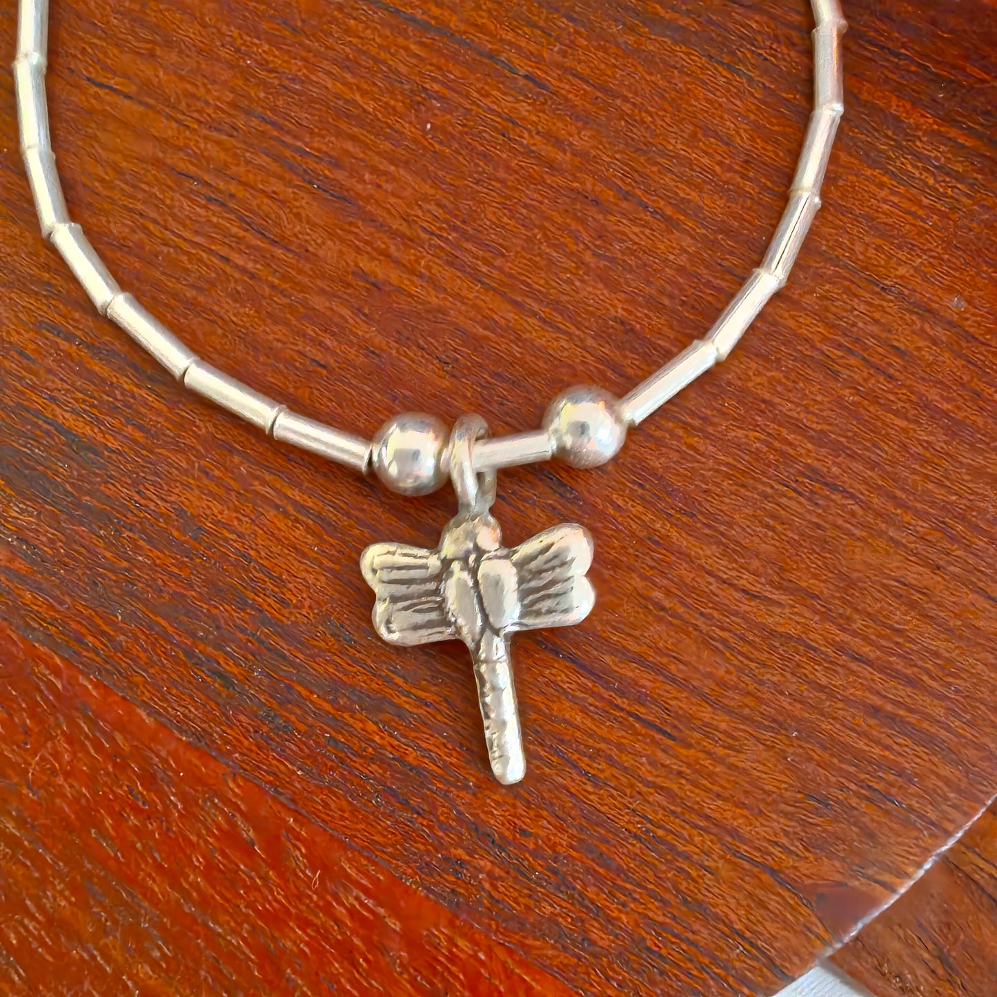 Exquisite Floral Loose Bracelet With Dragonfly Charms