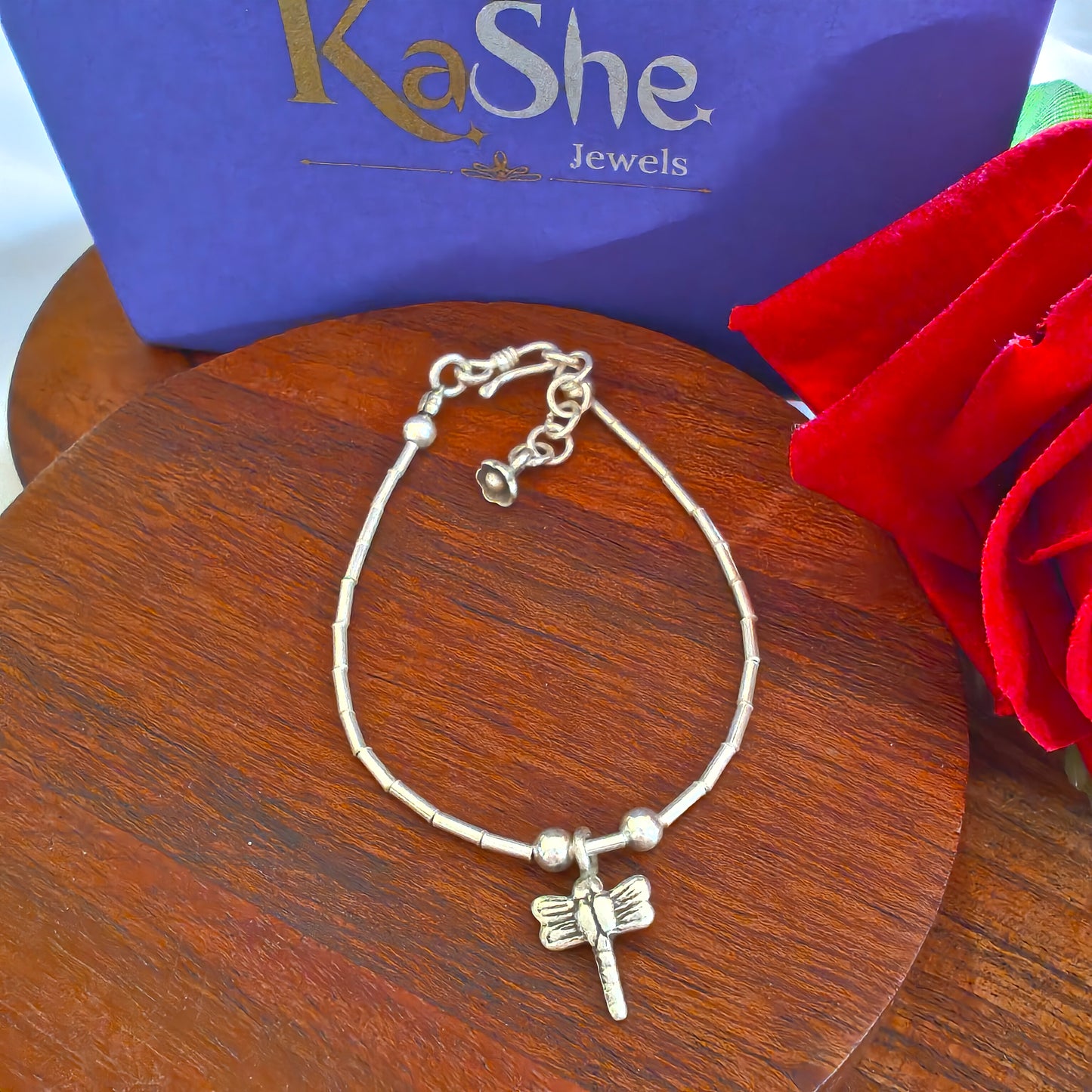 Exquisite Floral Loose Bracelet With Dragonfly Charms