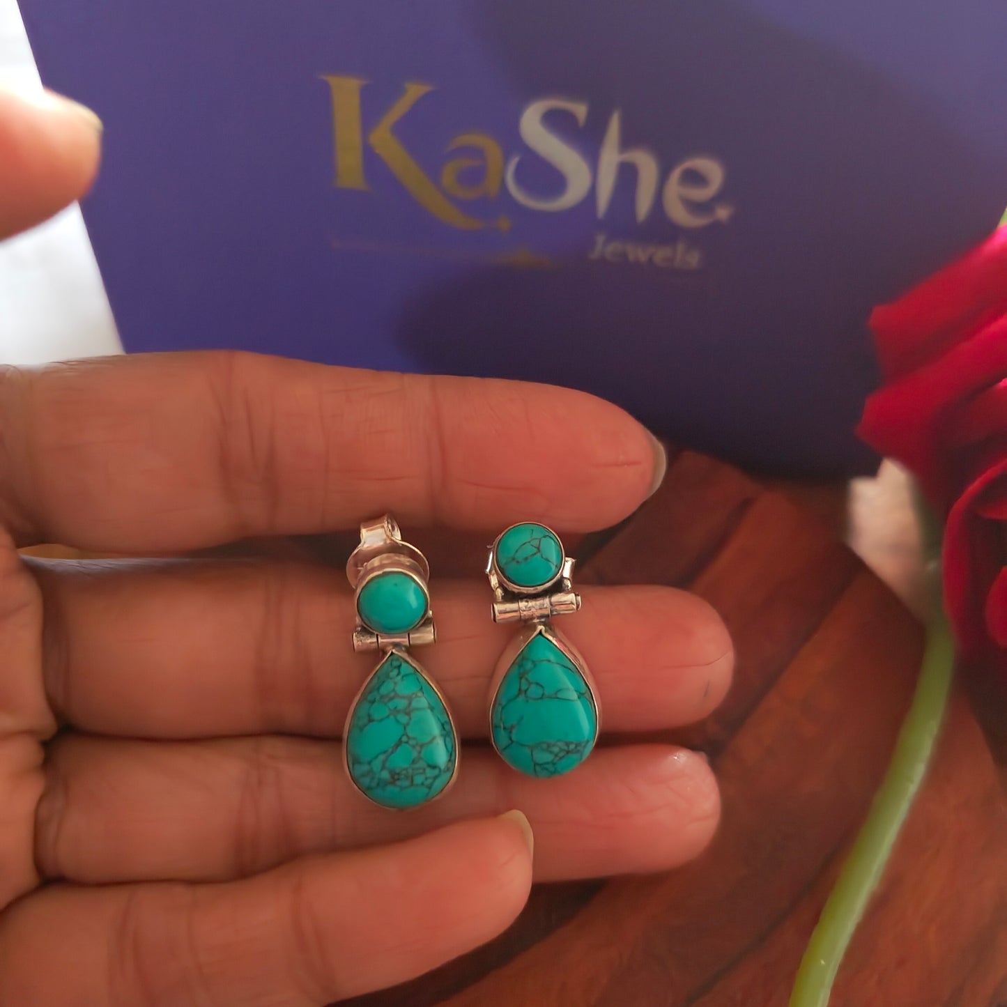 Elegant Pear Drop Circular Stud With Screw And Post