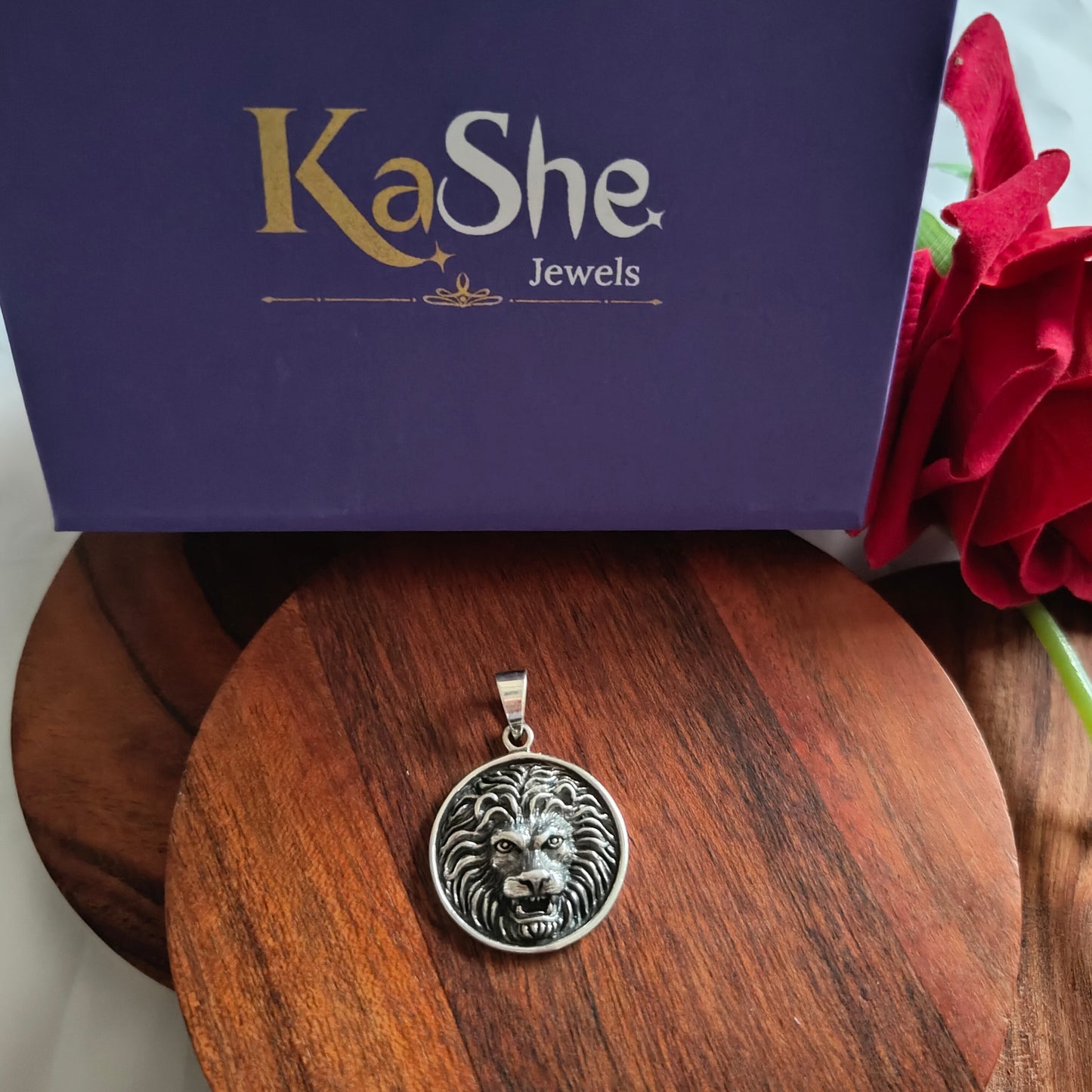 Pure 925 Silve Lion Face Textured Pendant Locket