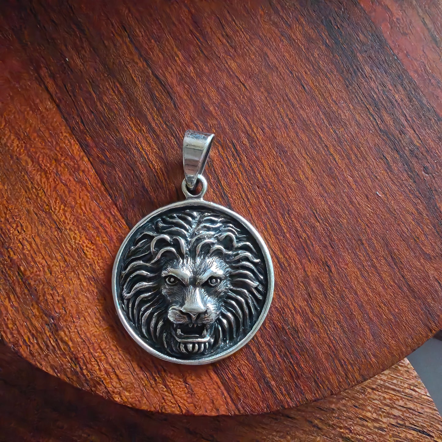 Pure 925 Silve Lion Face Textured Pendant Locket