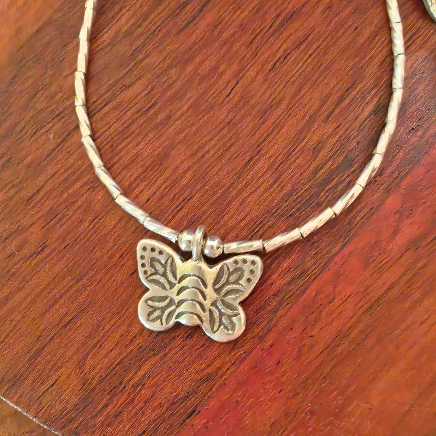 Exquisite Loose Bracelet With Butterfly Charms
