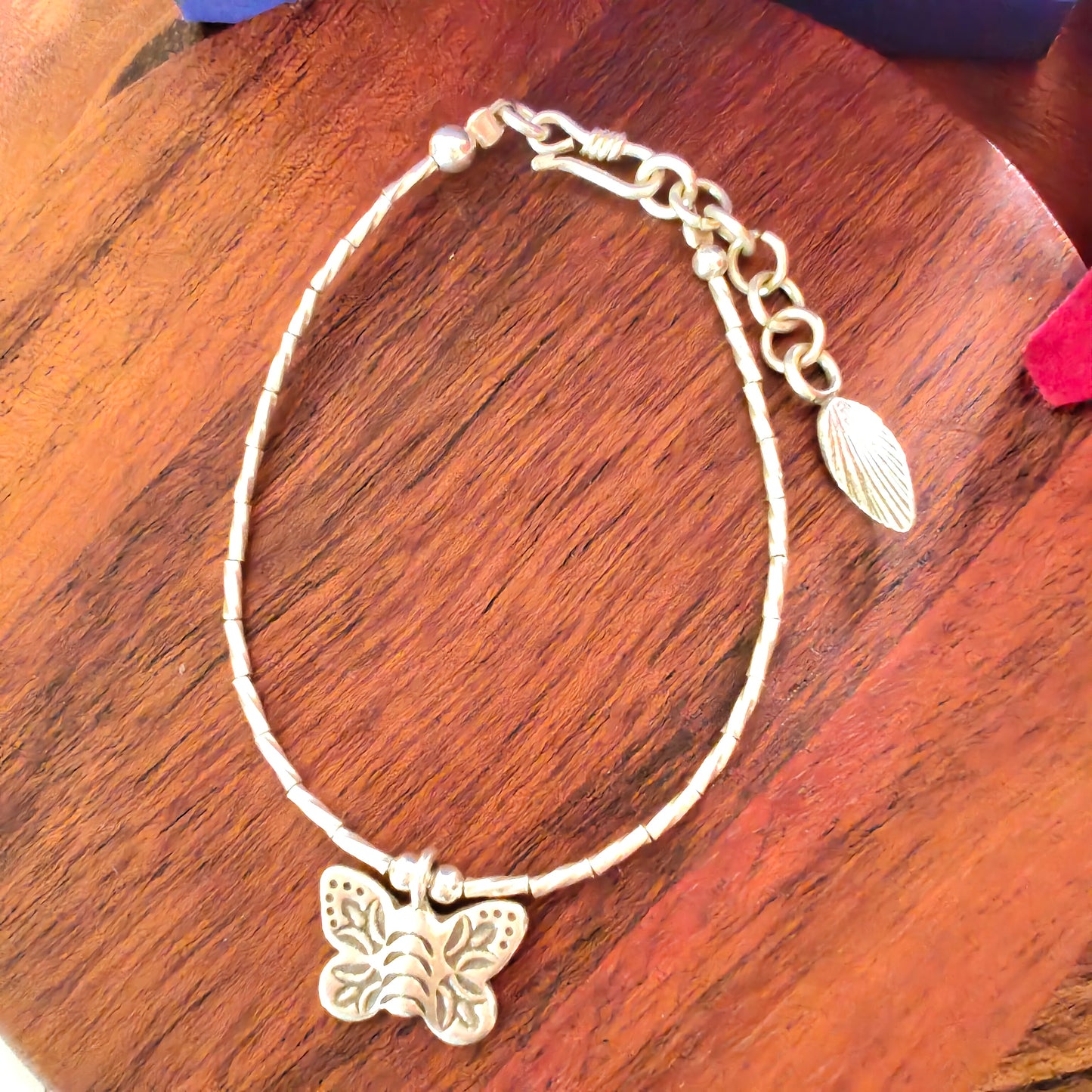 Exquisite Loose Bracelet With Butterfly Charms