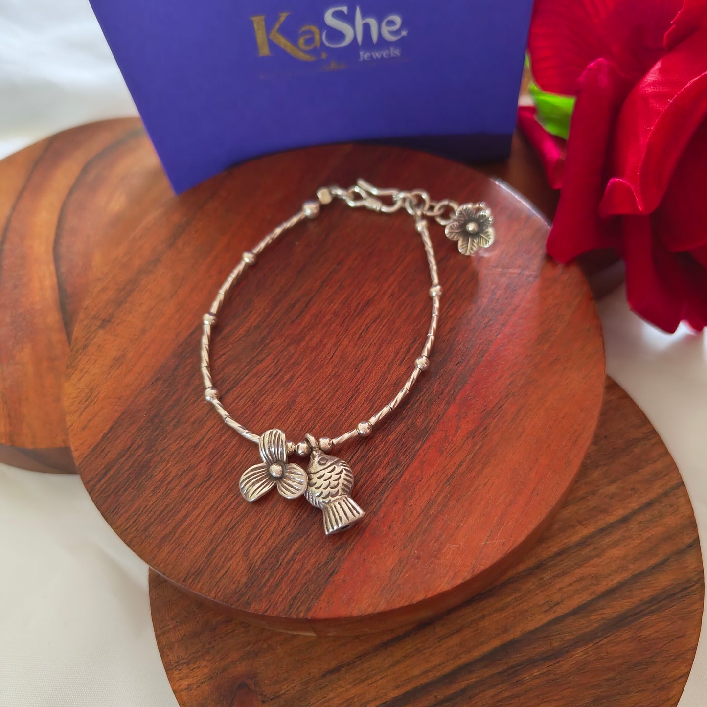 Exquisite Loose Bracelet With Flower and Fish Charms