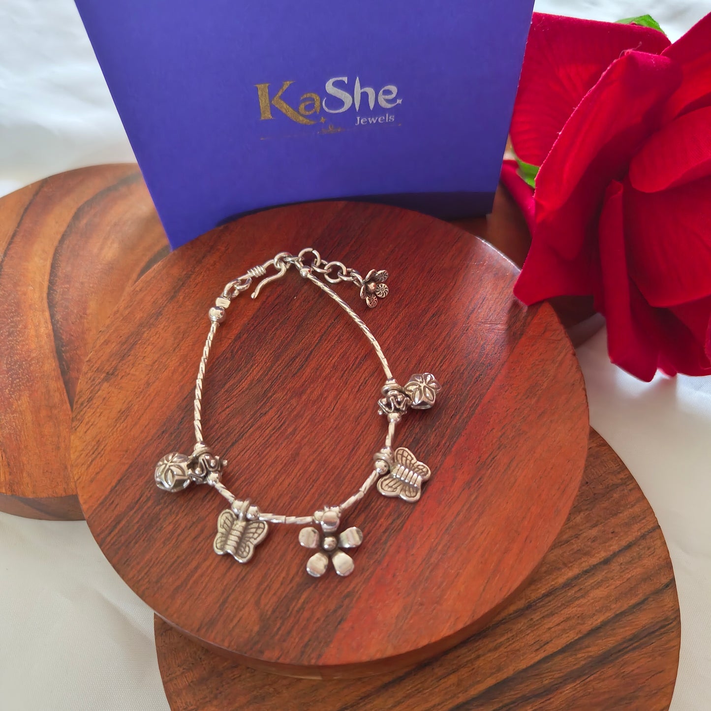 Exquisite Loose Bracelet With Flower Butterfly Charms
