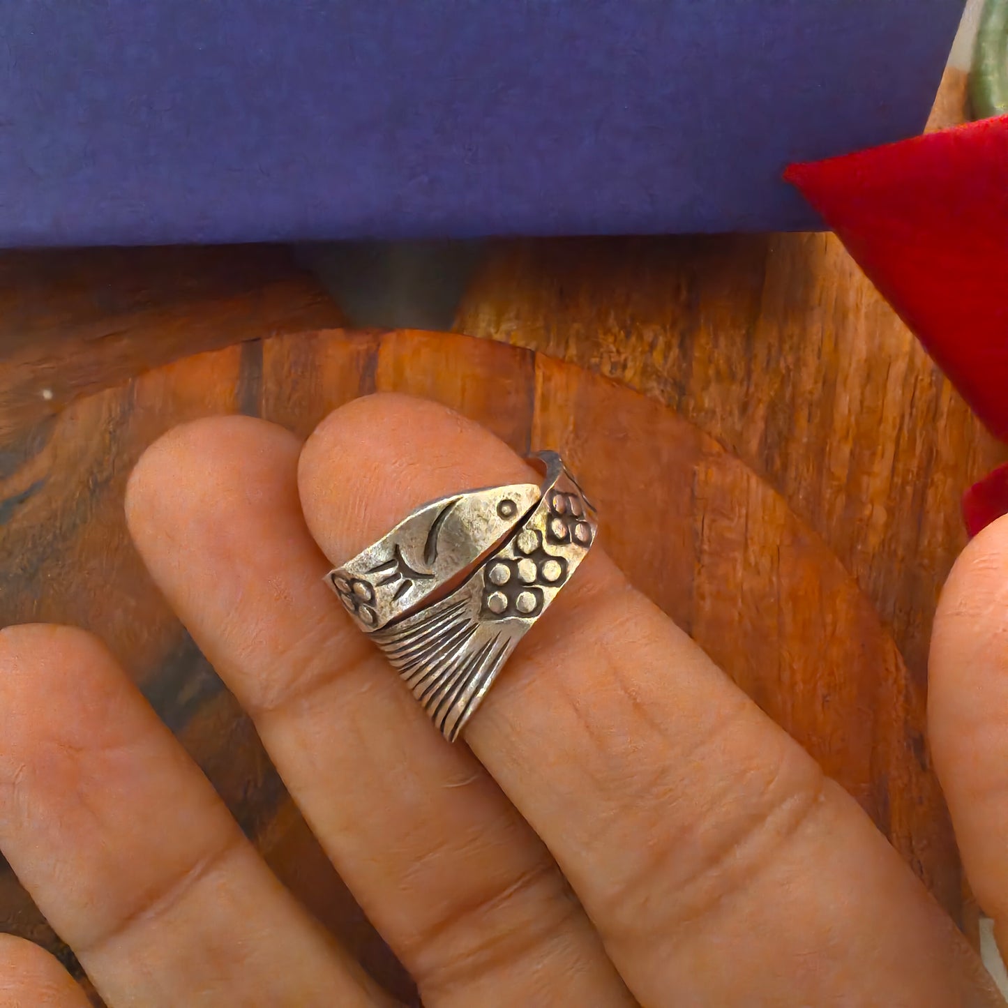 Textured Adjustable Spiral Fish Ring (ii)