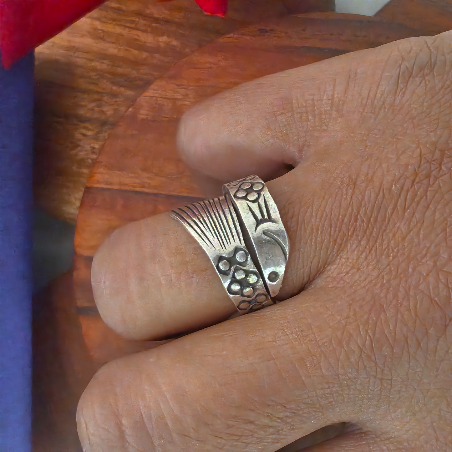 Textured Adjustable Spiral Fish Ring (ii)