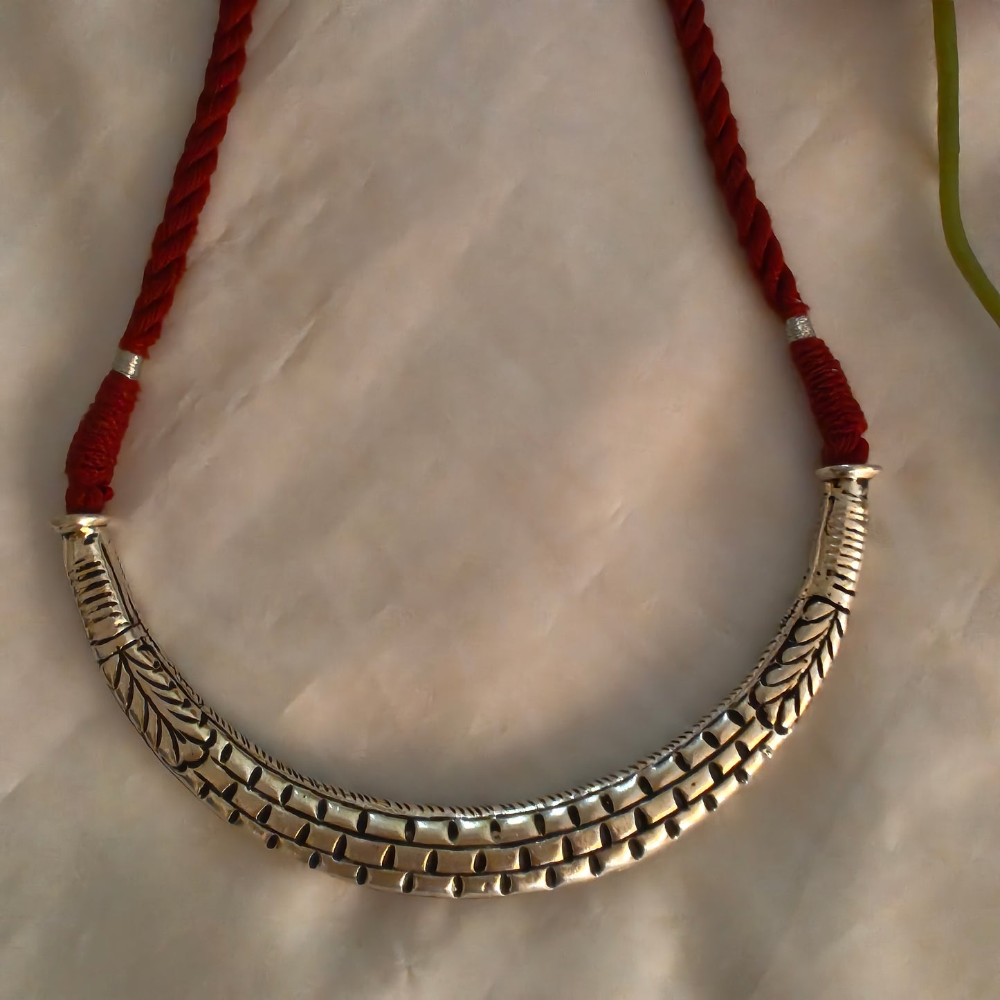 Versatile Choker Necklace Hasli with Handcrafted Chitai Intrcate Flower With Marron Thread Pipe Dori ( Double sided)