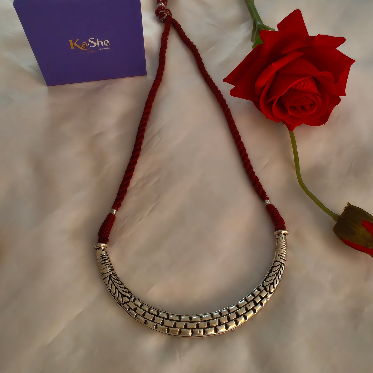 Versatile Choker Necklace Hasli with Handcrafted Chitai Intrcate Flower With Marron Thread Pipe Dori ( Double sided)