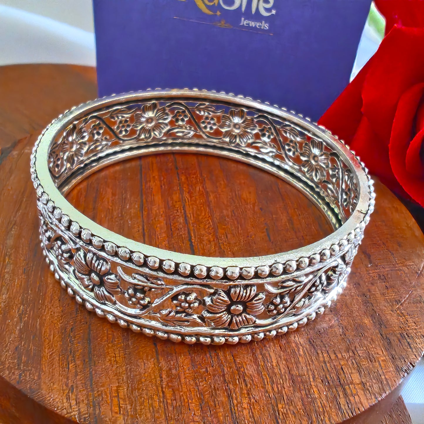 Silver Flower And Leaf Jaali Bangle