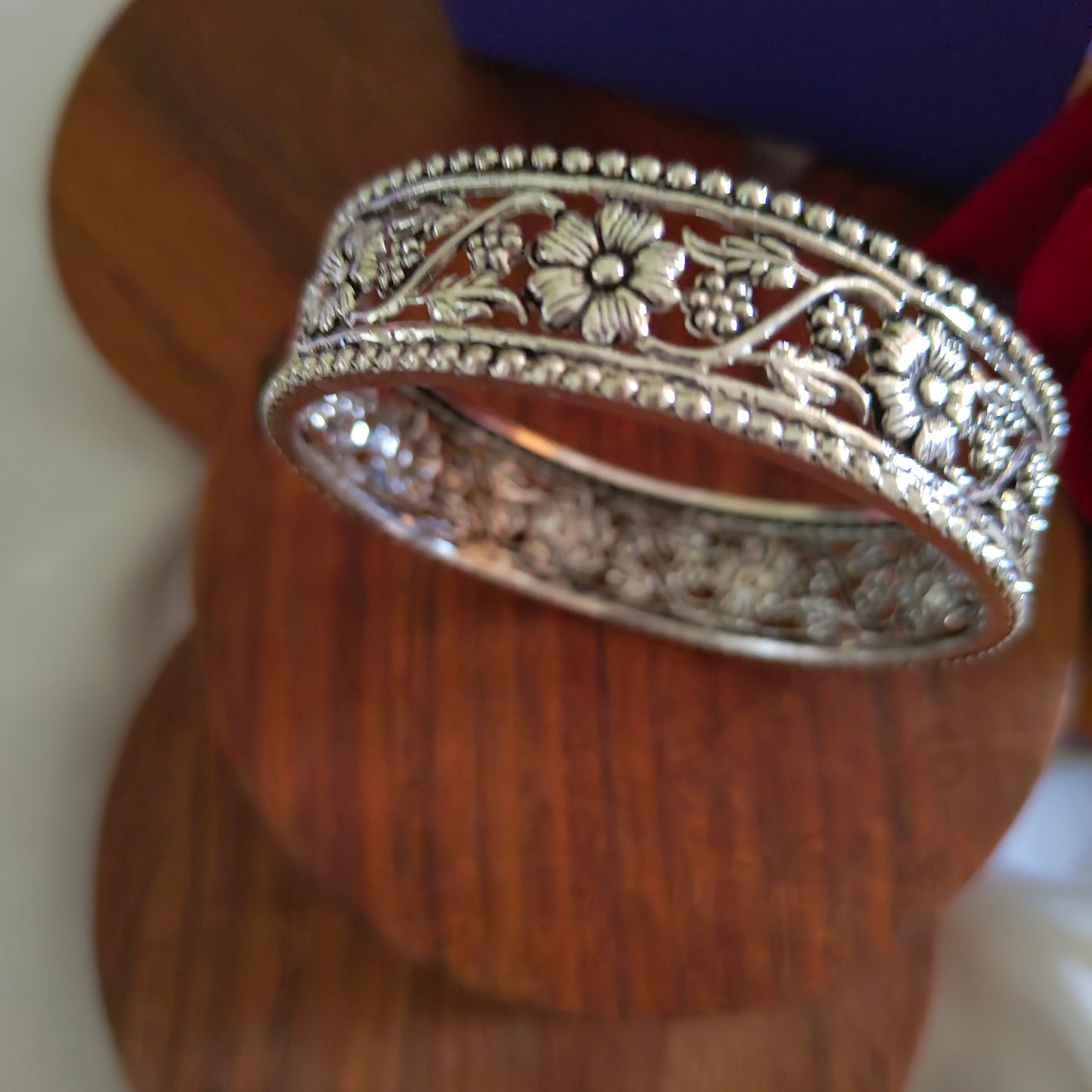 Silver Flower And Leaf Jaali Bangle