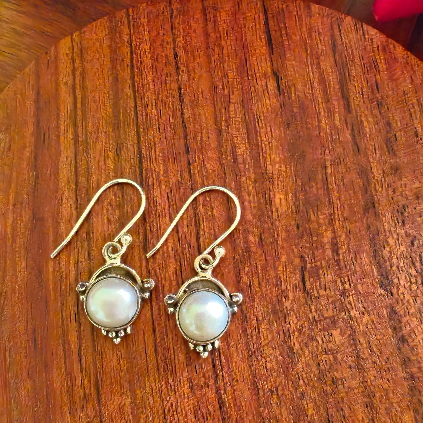 Classic Silver Everyday Wear Pearl With Five Dot Rava Design Hooks (ii)