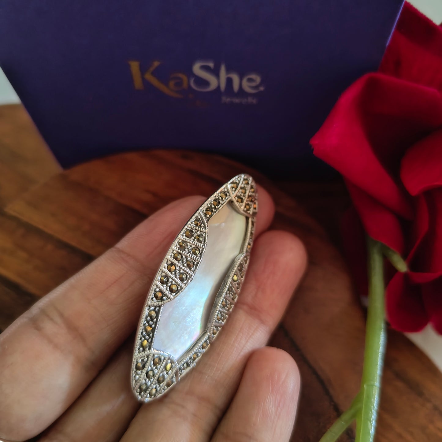 925 Silver Vintage Marcasite Oval Mother of Pearl Brooch Pendant