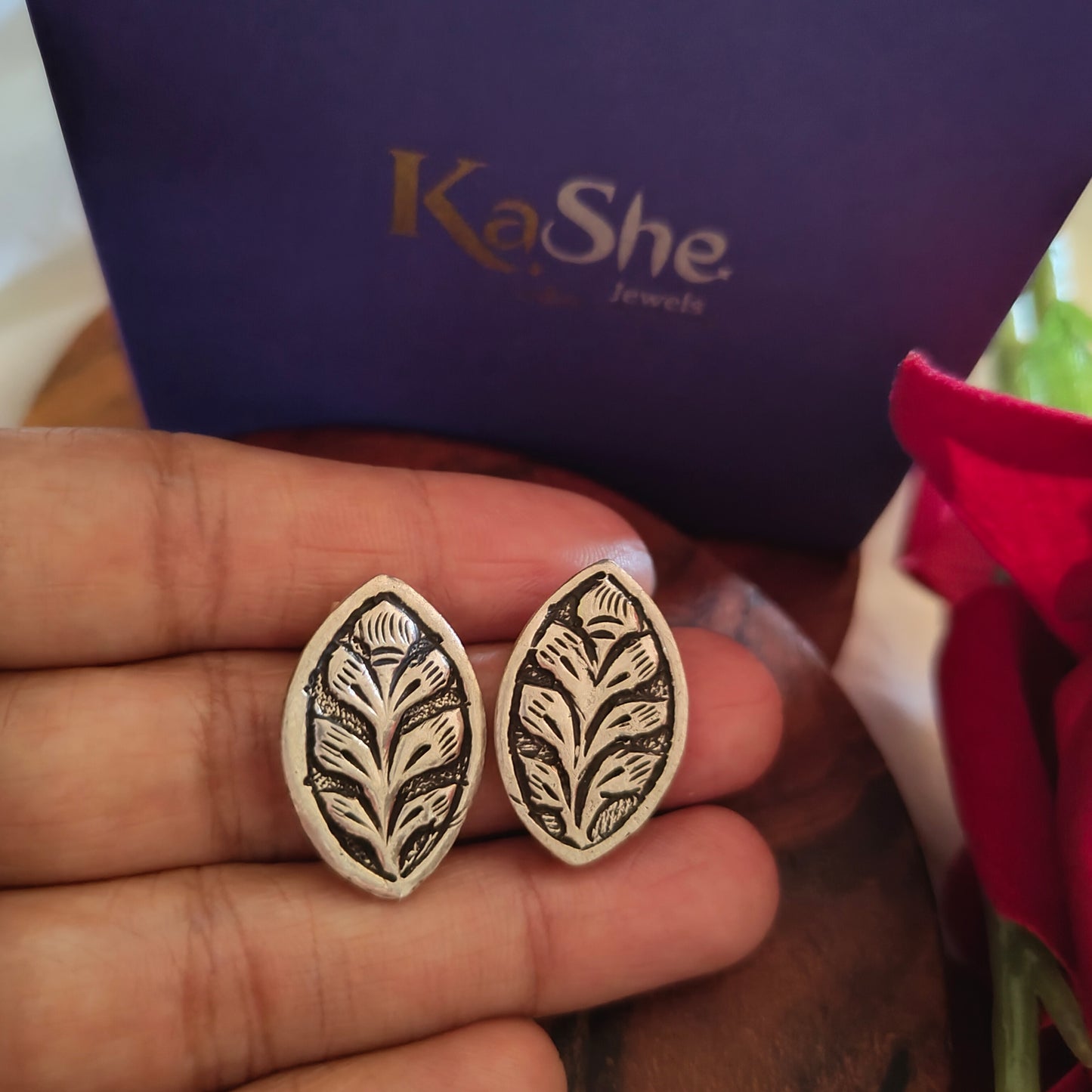 925 Silver Floral And Leaves Chitai Pear Shaped Post Stud Earrings (ii)