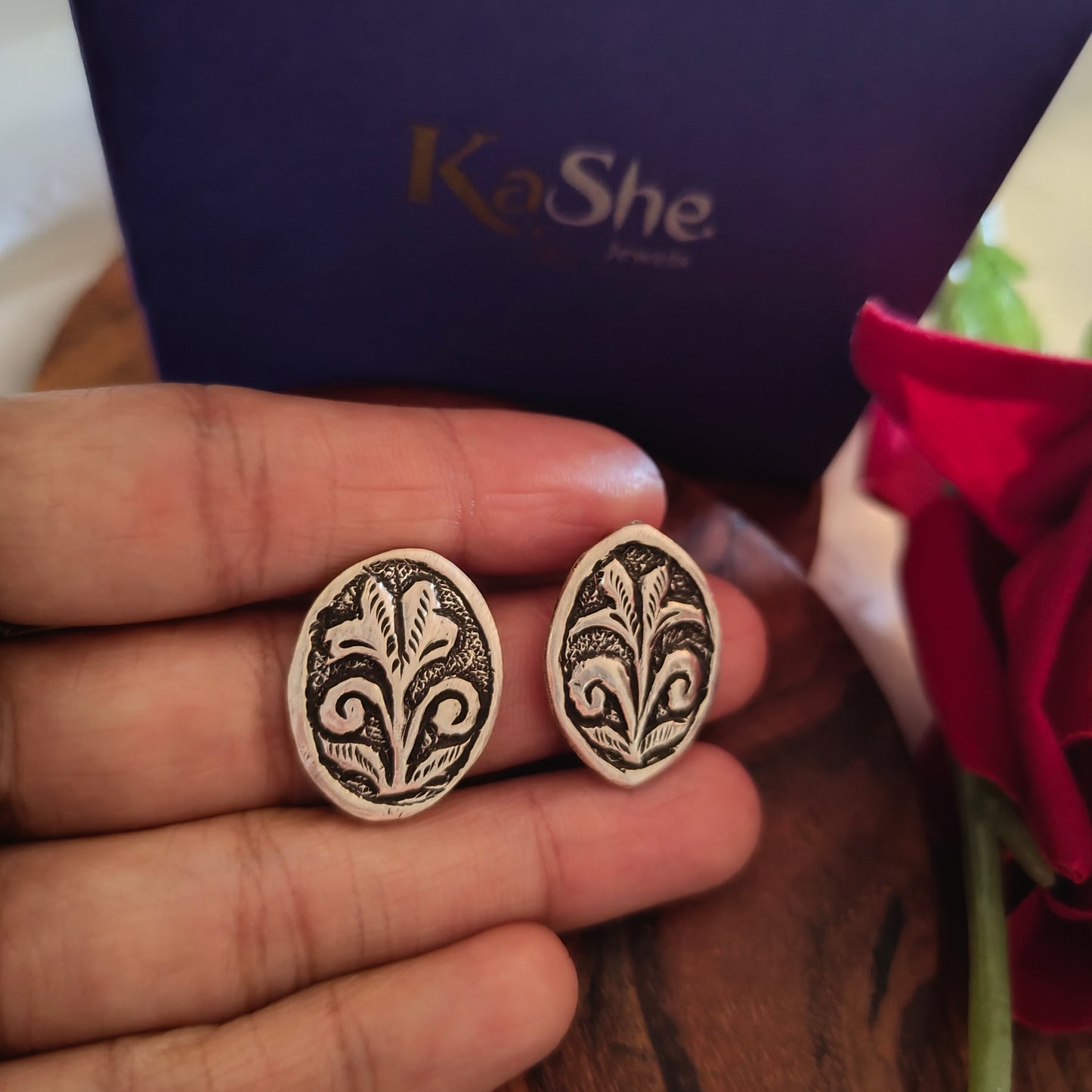 925 Silver Floral And Fona Chitai Oval Shaped Post Stud Earrings