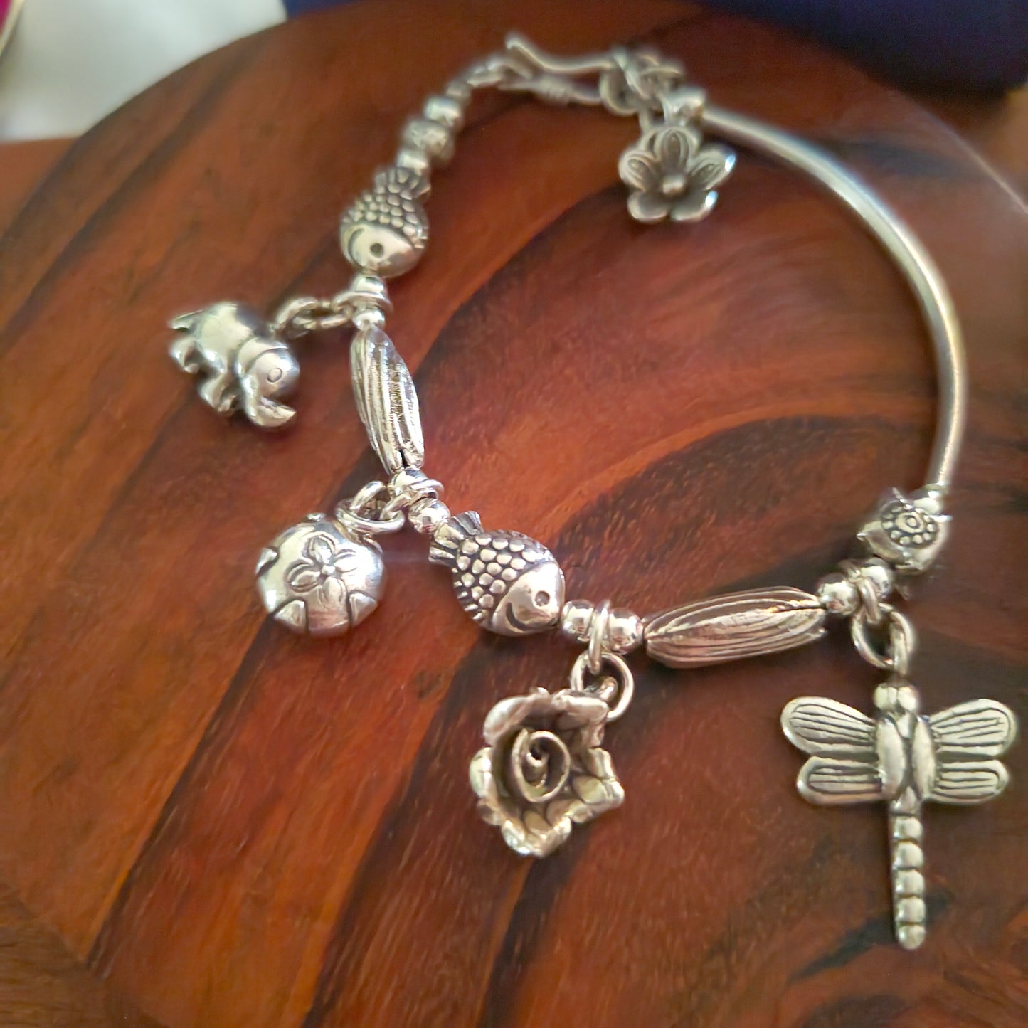 Exquisite Statement Loose Bracelet With Flower Dragonfly Rose Elephant Fish Charms