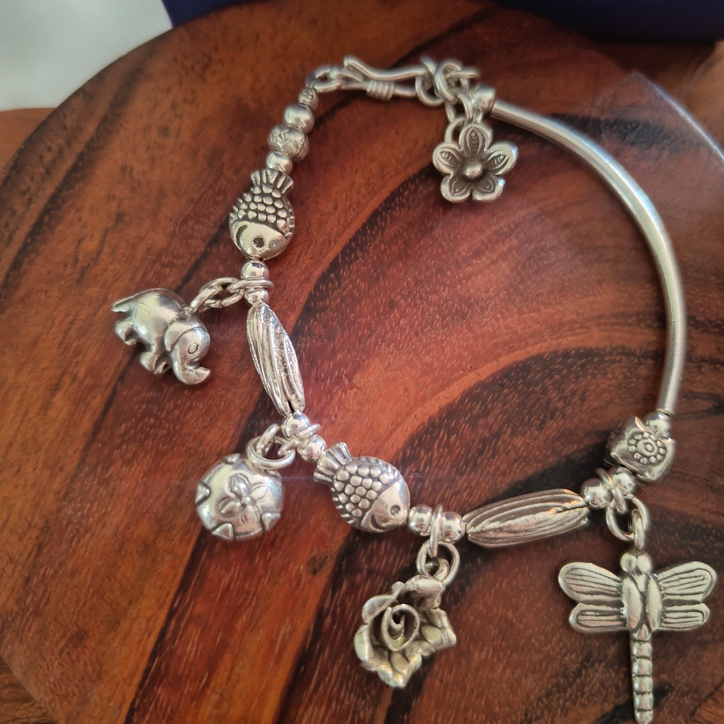 Exquisite Statement Loose Bracelet With Flower Dragonfly Rose Elephant Fish Charms