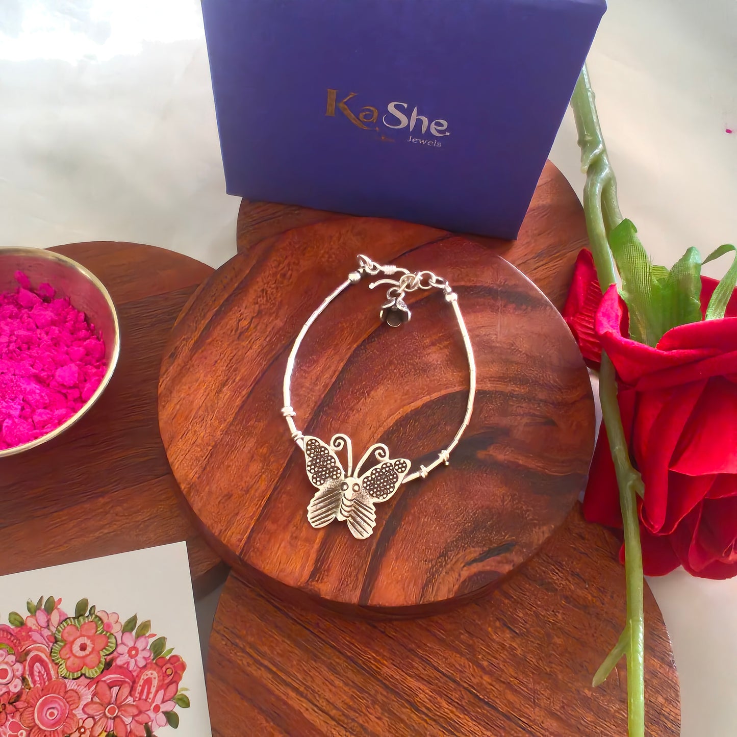Exquisite Loose Bracelet With Butterfly Charms