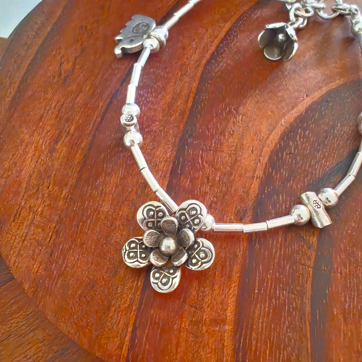 Exquisite Loose Bracelet With Elephant And Flower Charms