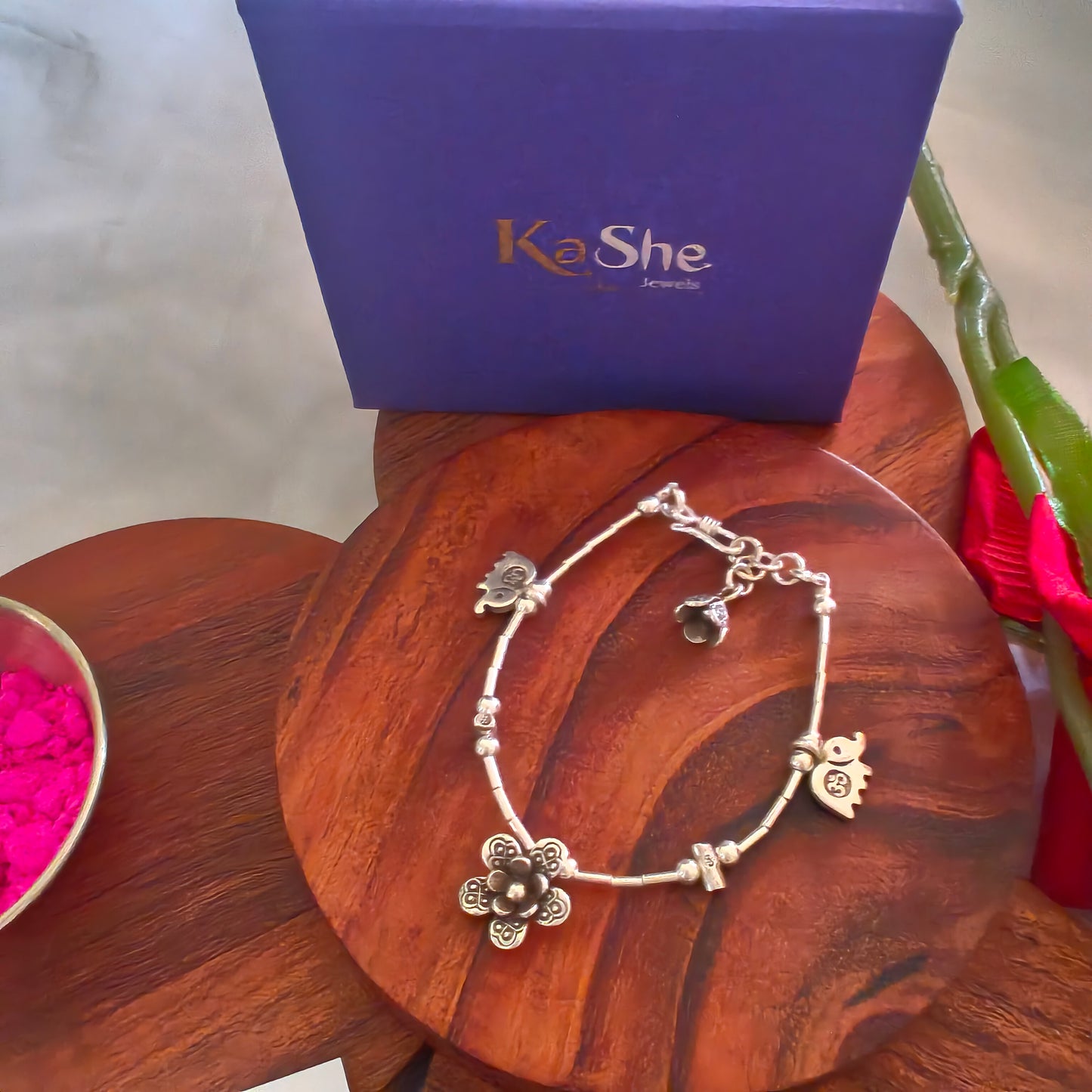 Exquisite Loose Bracelet With Elephant And Flower Charms