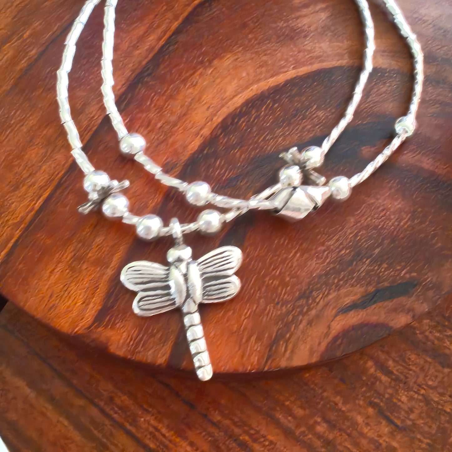 Exquisite Loose Bracelet With Dragonfly Charm (Two-layered)