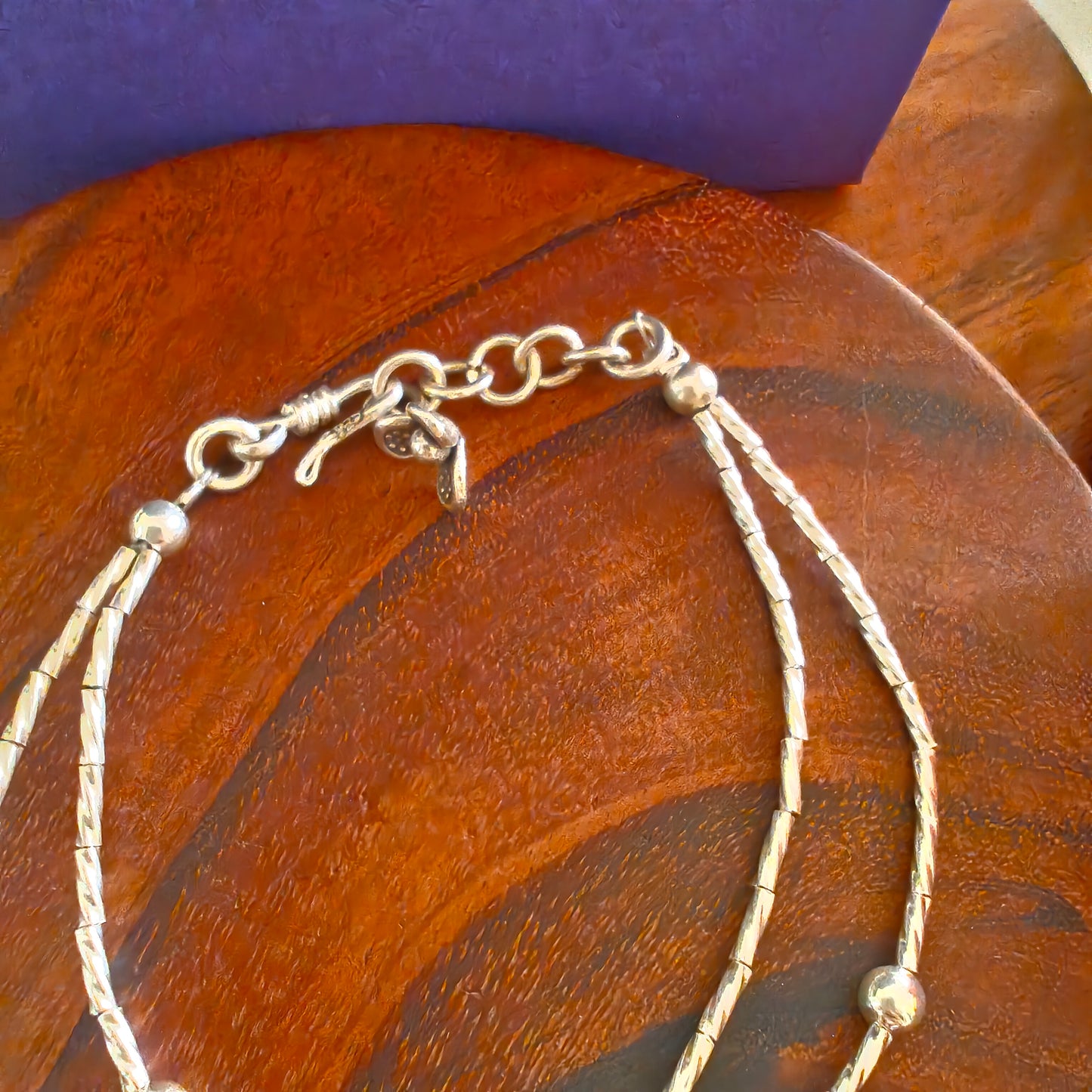 Exquisite Loose Bracelet With Dragonfly Charm (Two-layered)