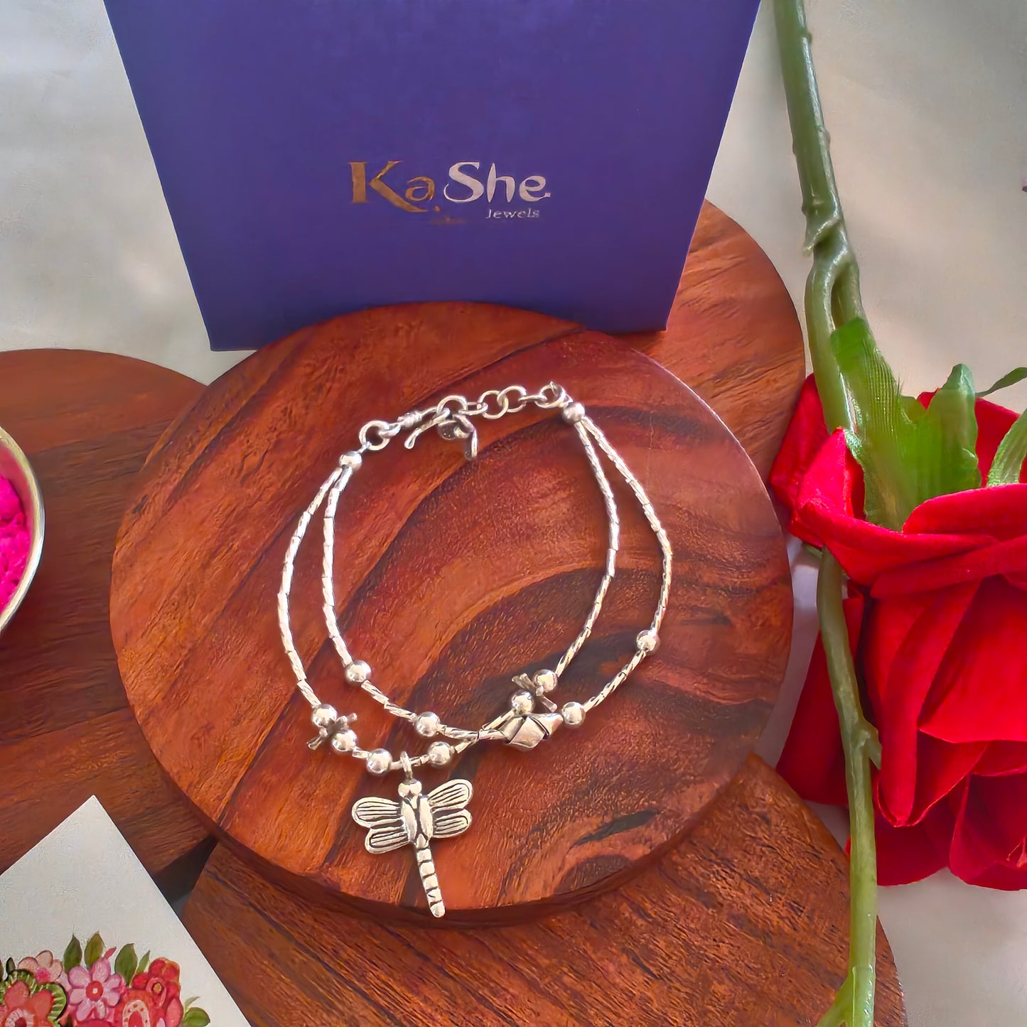 Exquisite Loose Bracelet With Dragonfly Charm (Two-layered)