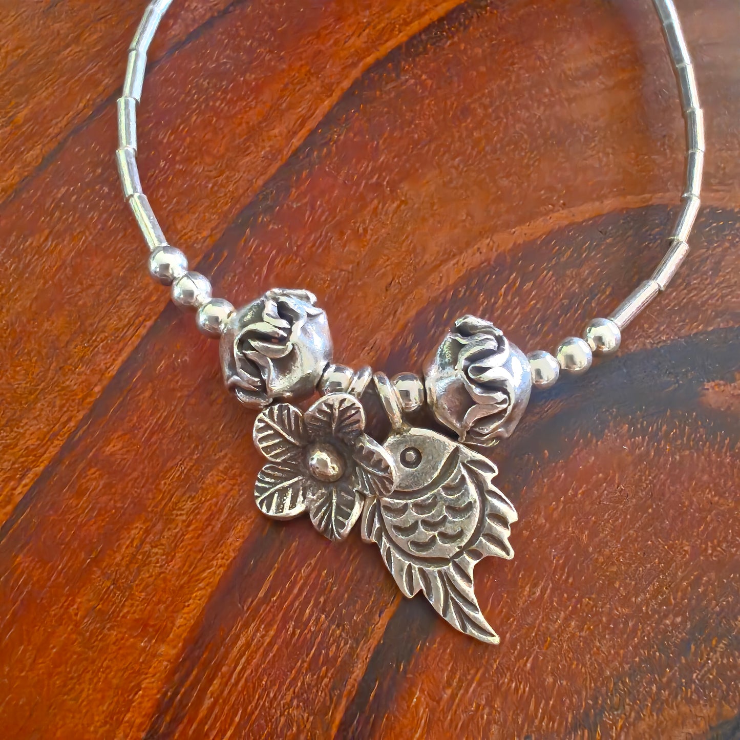 Exquisite Floral Loose Bracelet With Flowers And Fish Charms