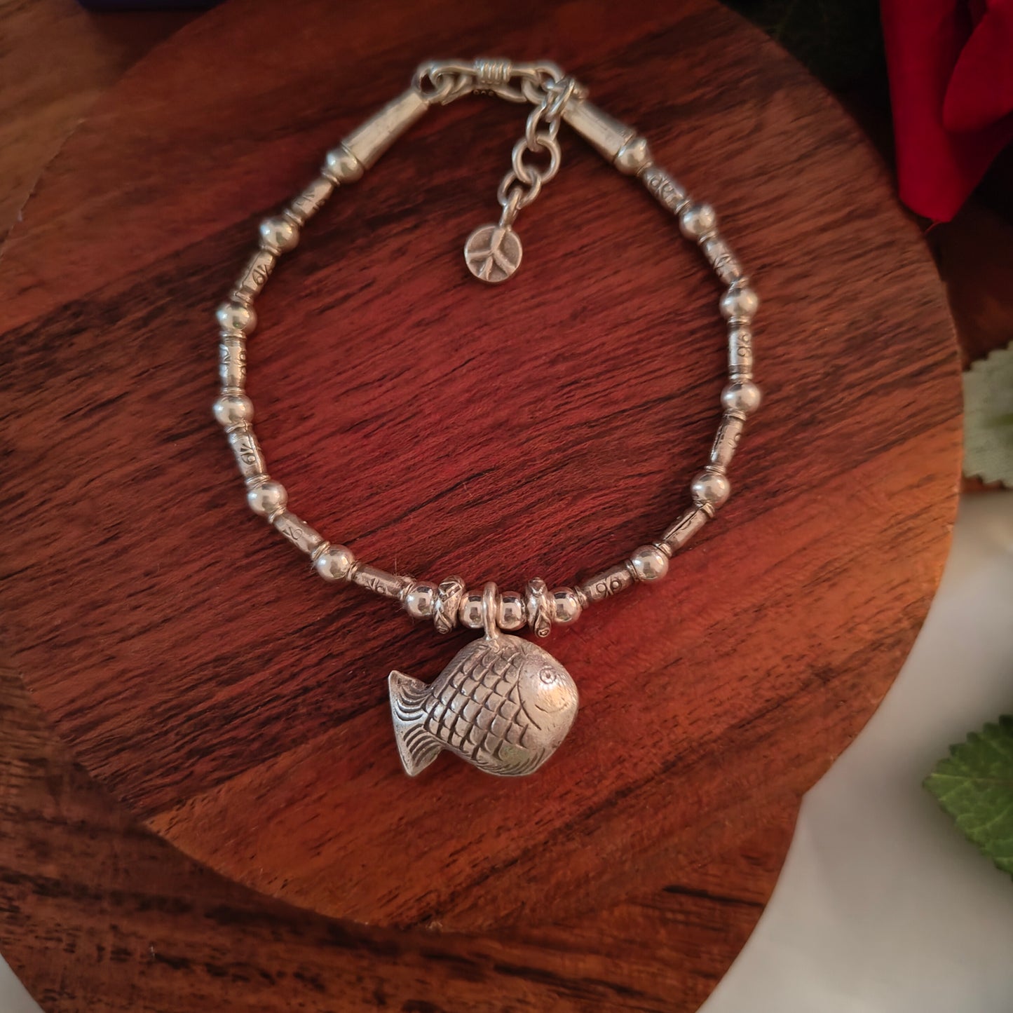 Exquisite Floral Loose Bracelet With Fish Charms