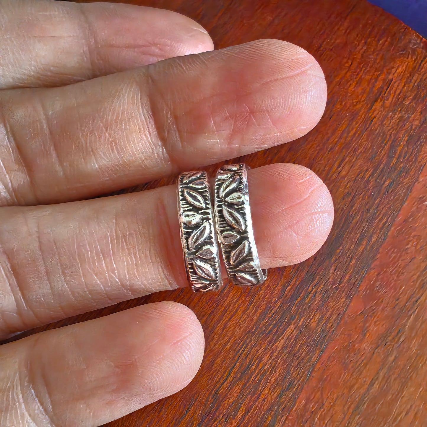 Everyday Dainty Indian Leaves Pattern Silver Toe Ring
