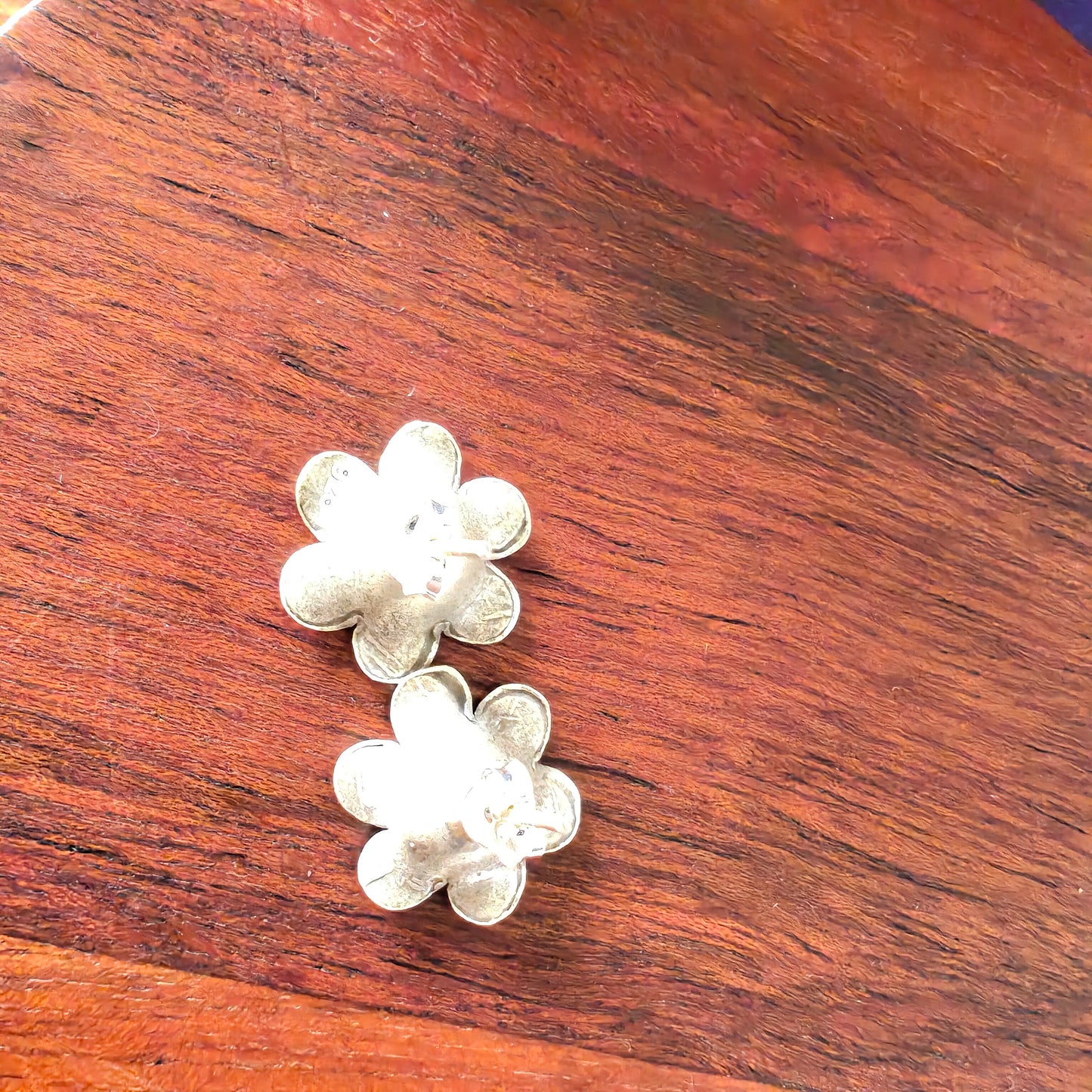 Floral 3D Dainty Textured Earring With Post Stud (ii)