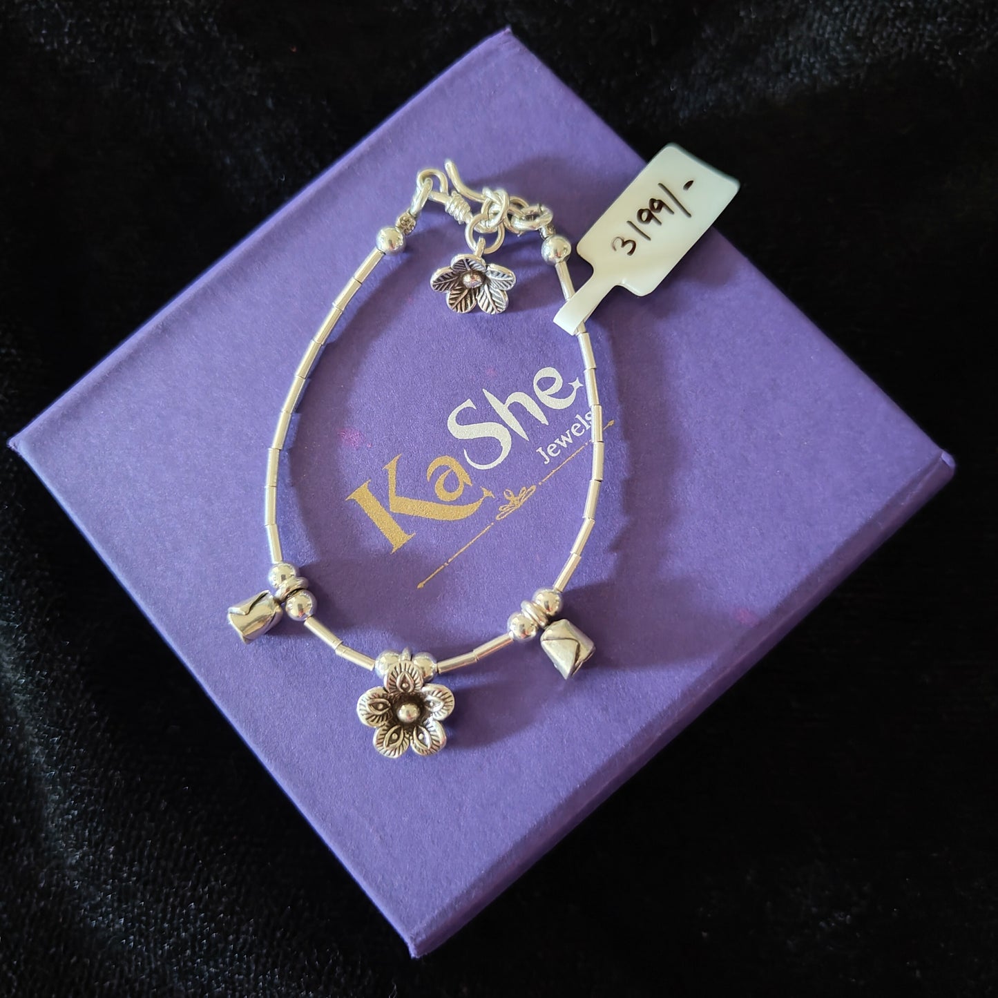 Exquisite Floral Loose Bracelet With Flowers And Bud Charms