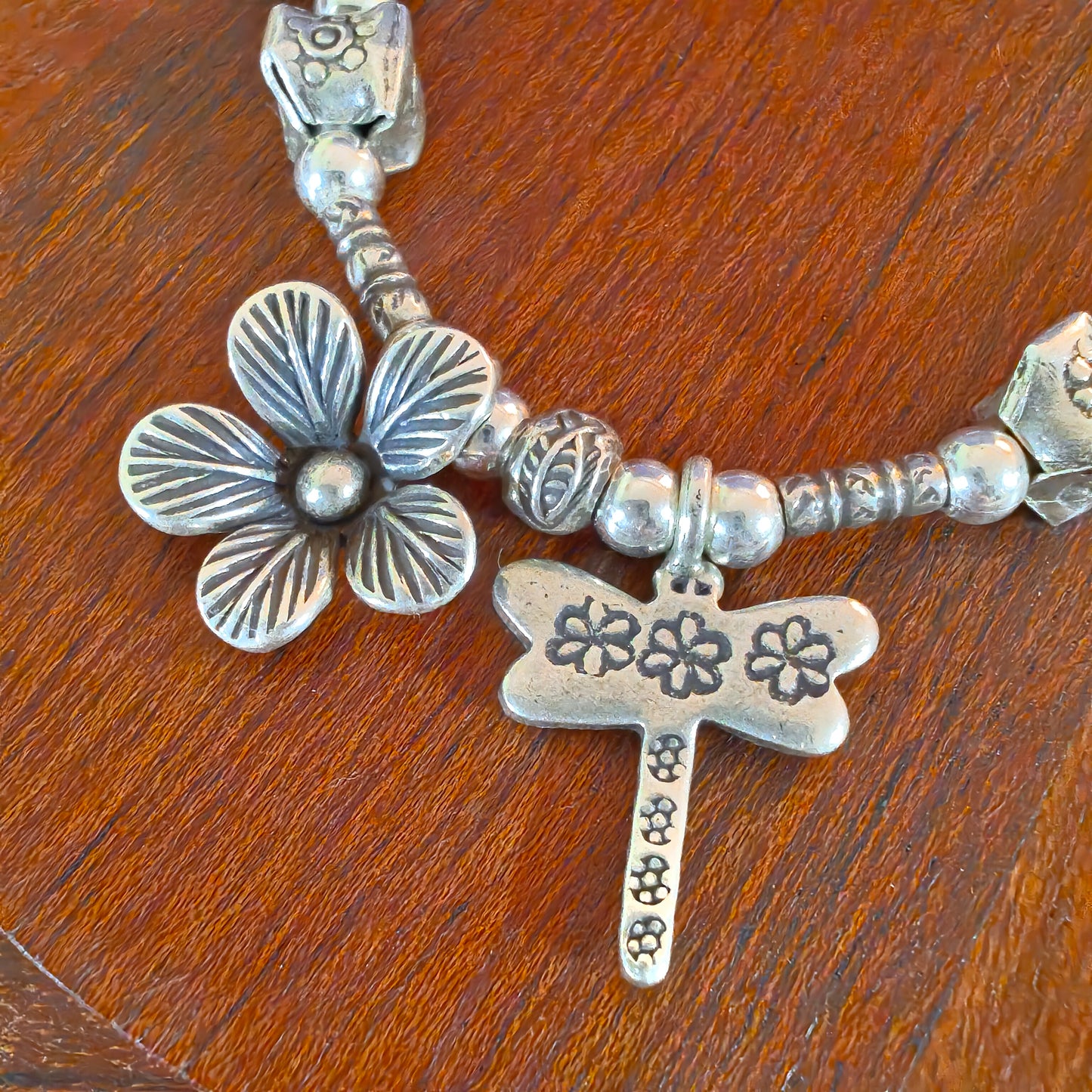Exquisite Loose Bracelet With Flowers Dragon fly Heart l Charms