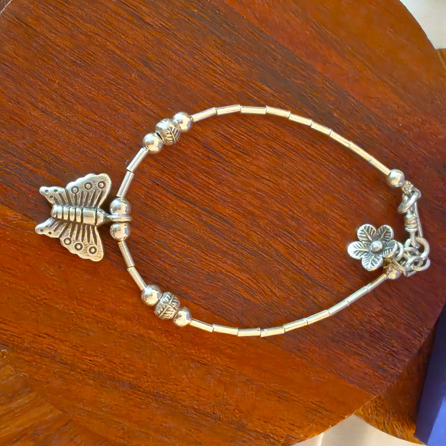 Exquisite Floral Loose Bracelet With Butterfly And Flower