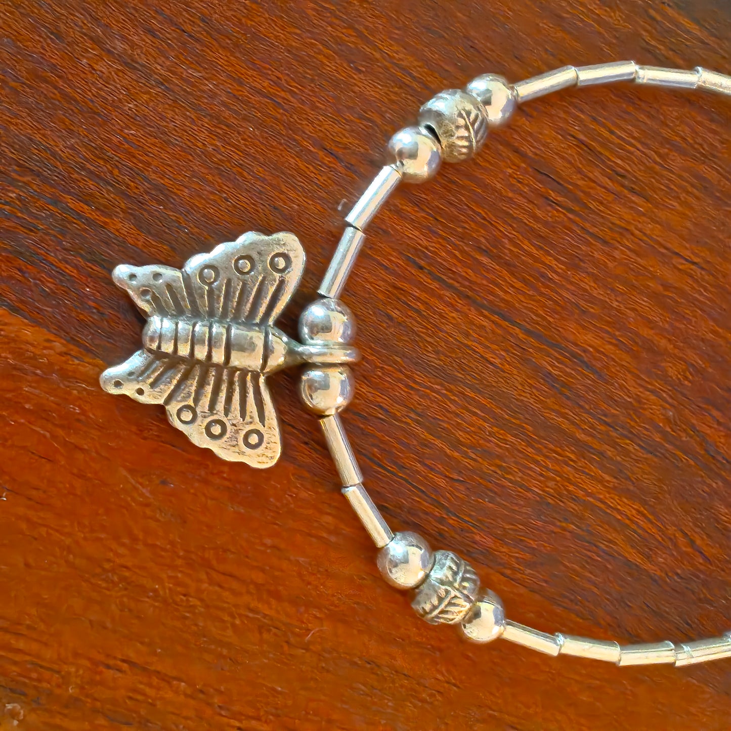 Exquisite Floral Loose Bracelet With Butterfly And Flower
