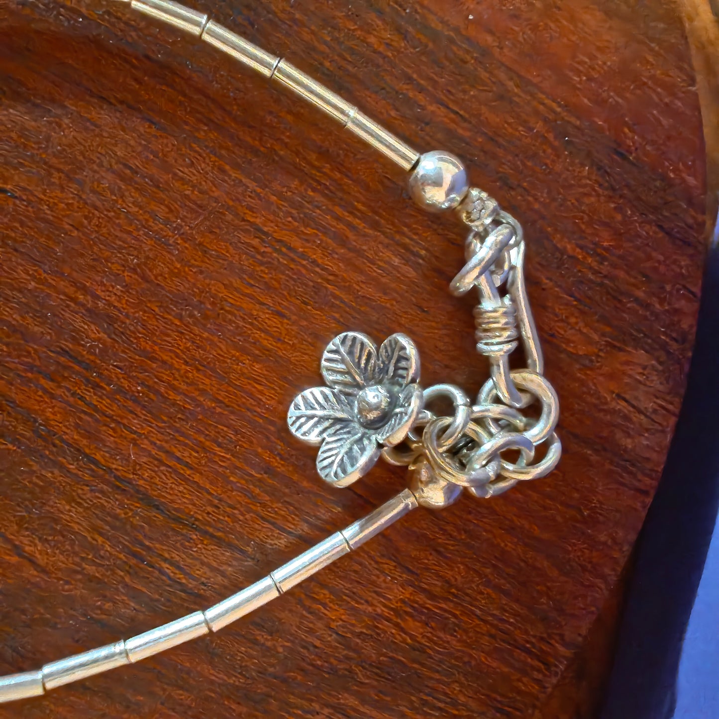 Exquisite Floral Loose Bracelet With Butterfly And Flower